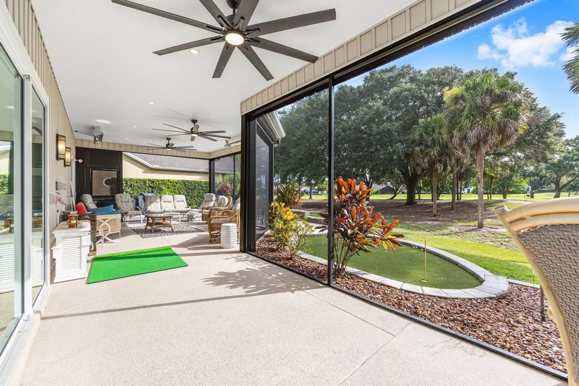 Property Slideshow image 28 of 38 | 917 ramos dr, The Villages, FL, 32159