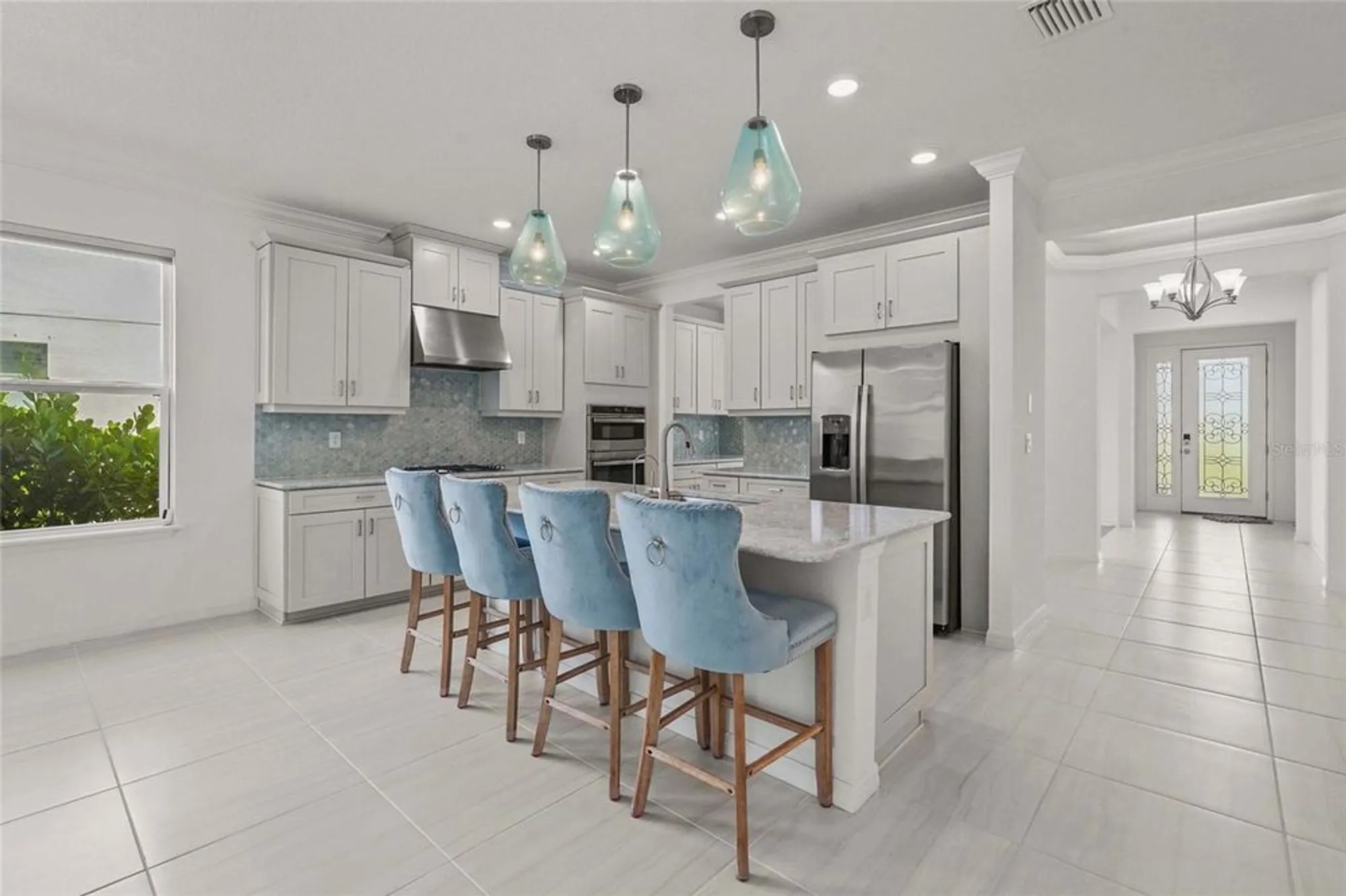 Property Slideshow image 4 of 41 | 10179 milky way cir, Sarasota, FL, 34241