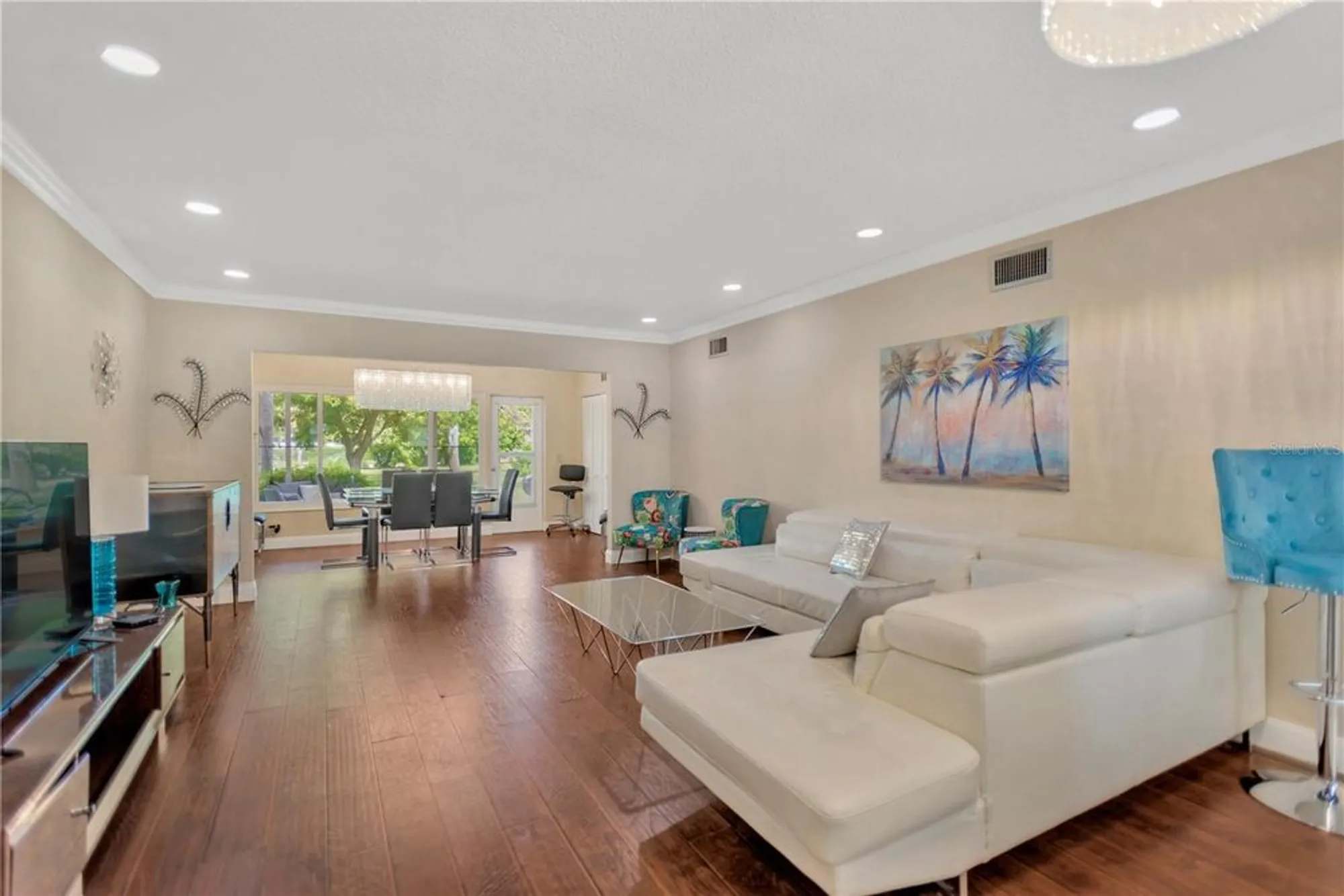 Property Slideshow image 10 of 32 | 2350 haitian dr apt 6, Clearwater, FL, 33763