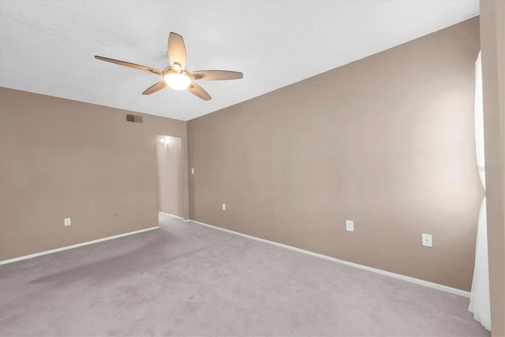 Property Slideshow image 14 of 25 | 19029 us highway 19 n apt 26-304, Clearwater, FL, 33764
