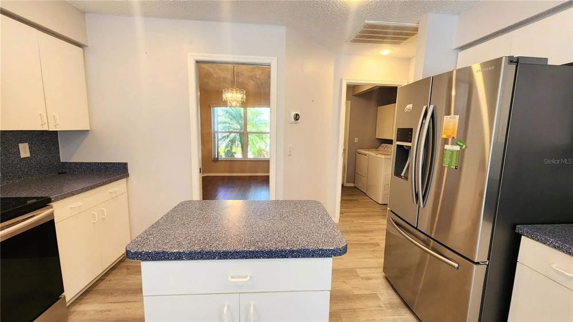 Property Slideshow image 11 of 60 | 2113 e del webb blvd, Sun City Center, FL, 33573