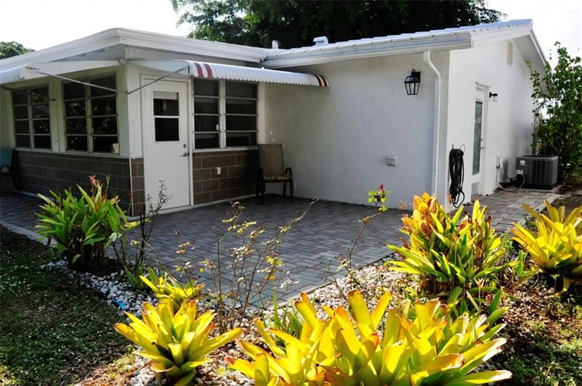 Property Slideshow image 23 of 31 | 2630 e golf blvd, Pompano Beach, FL, 33064