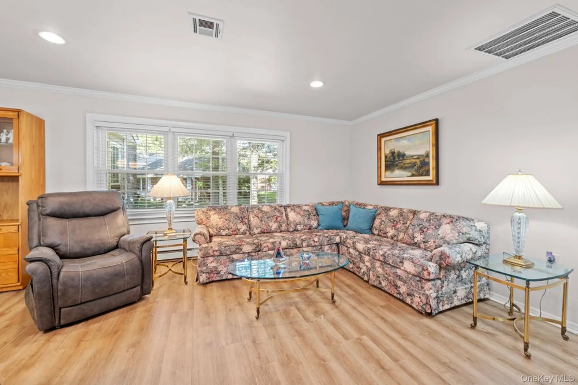 Property Slideshow image 15 of 25 | 46 trent ct c, Ridge, NY, 11961
