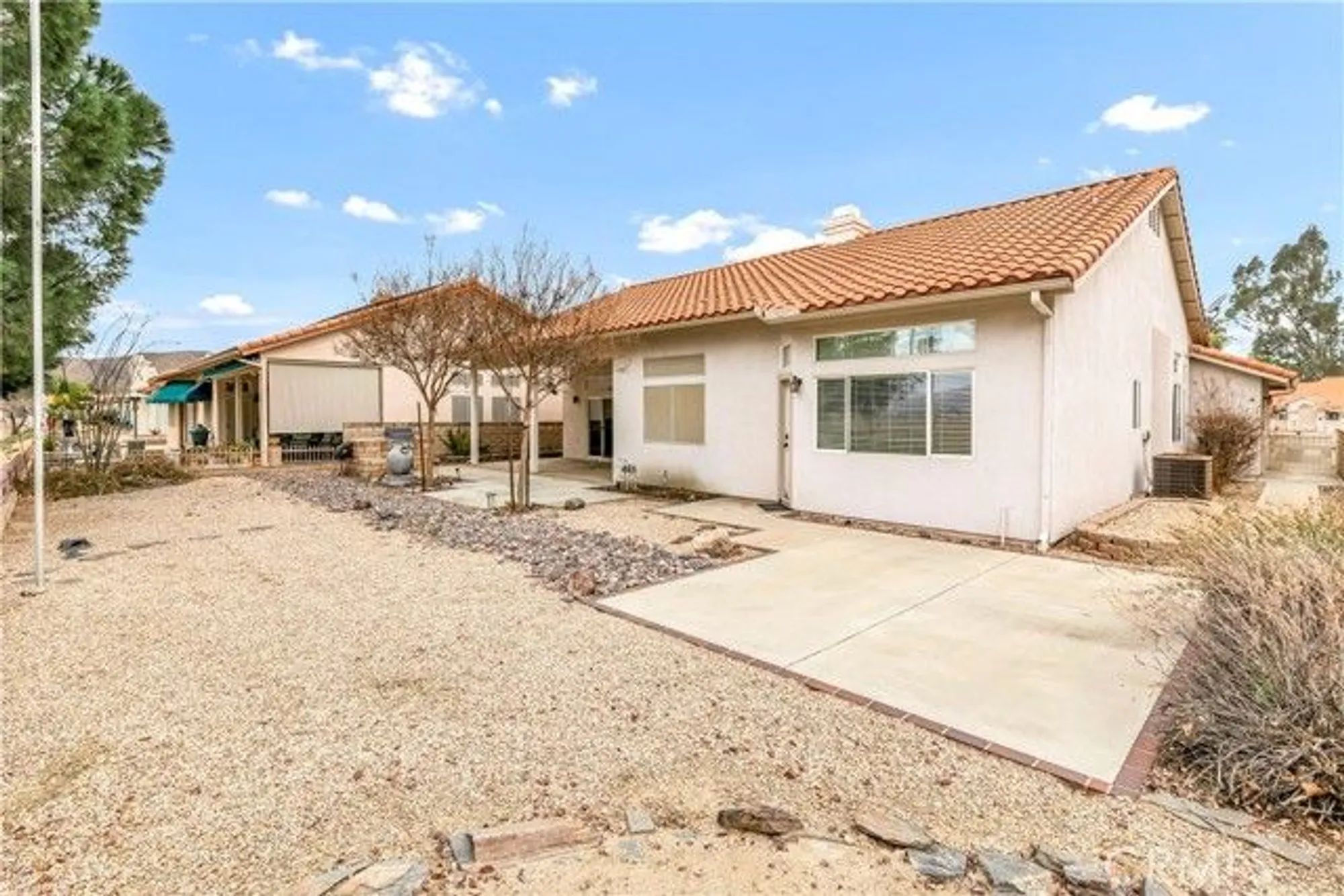 Property Slideshow image 33 of 45 | 1730 almond tree st, Hemet, CA, 92545