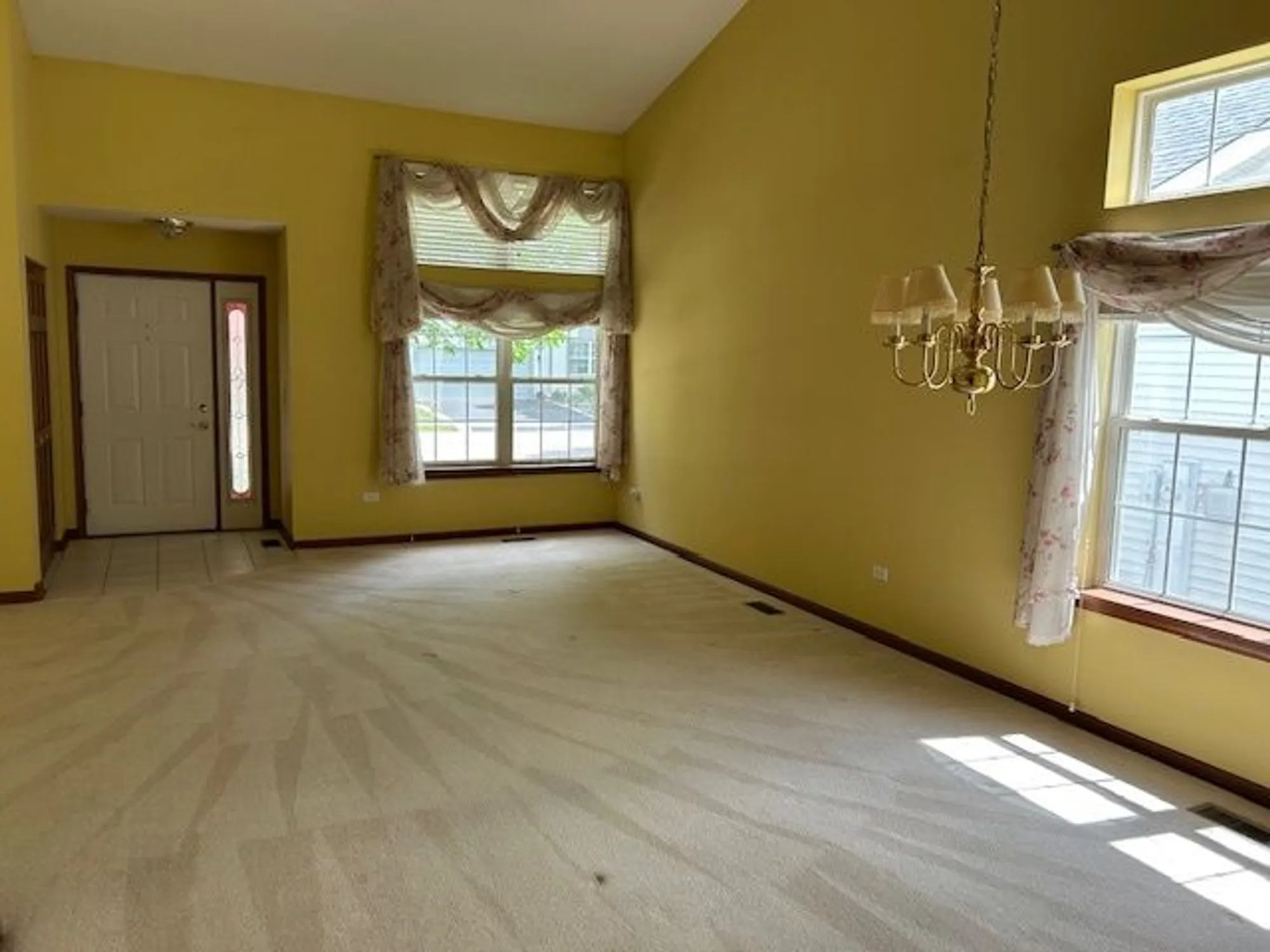 Property Slideshow image 10 of 67 | 13804 s ironwood dr, Plainfield, IL, 60544