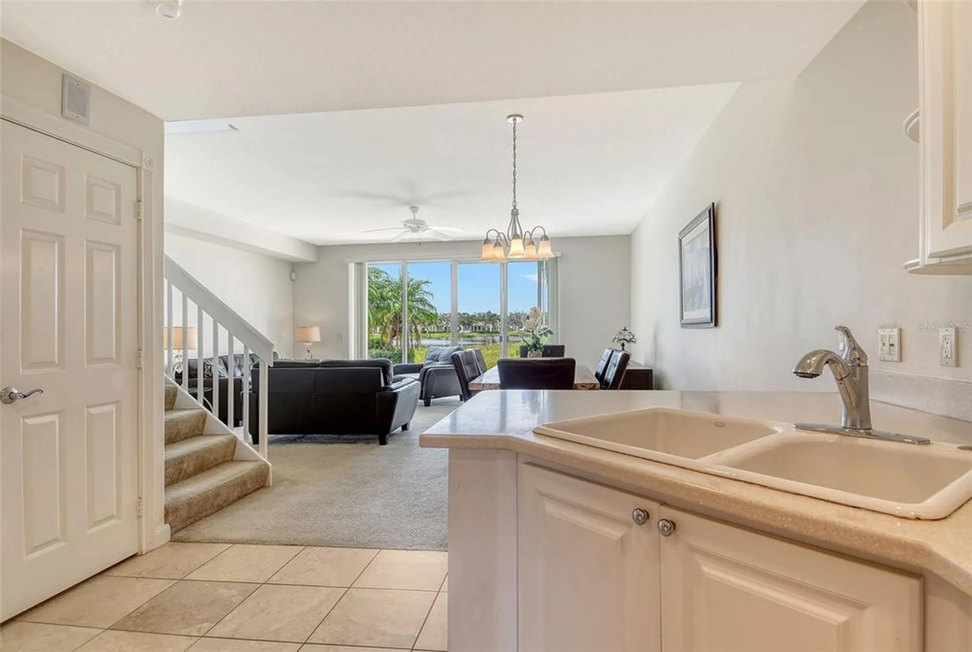 Property Slideshow image 12 of 49 | 1400 burgos dr, Sarasota, FL, 34238