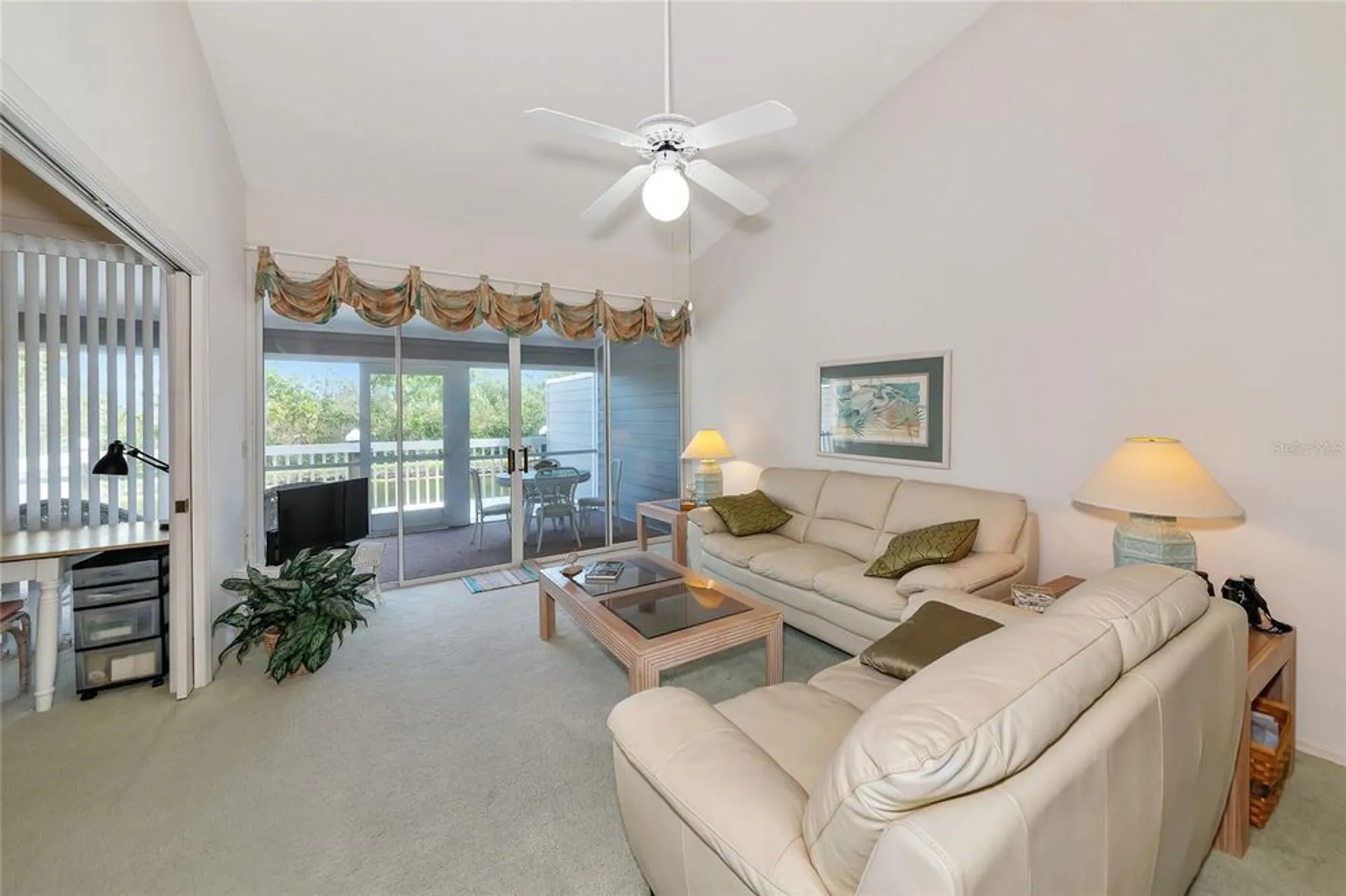 Property Slideshow image 10 of 62 | 1316 perico point cir, Bradenton, FL, 34209
