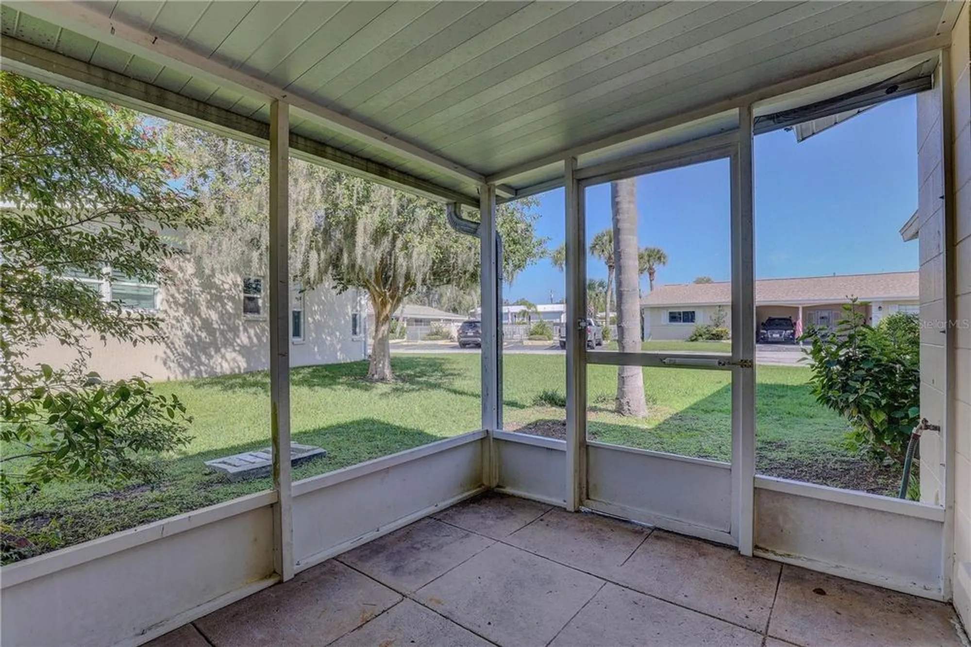 Property Slideshow image 18 of 28 | 864 lake haven rd, Dunedin, FL, 34698