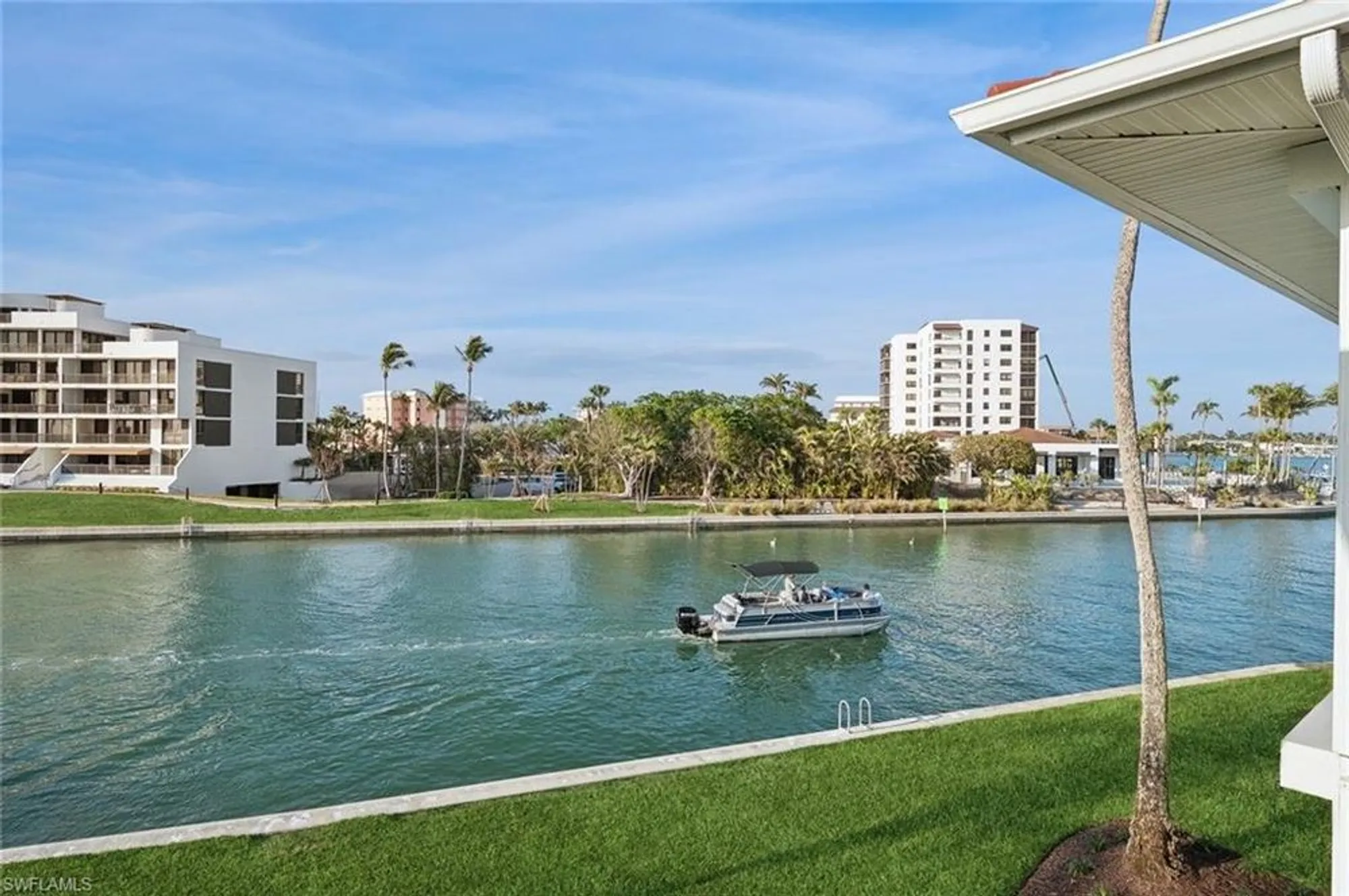 Property Slideshow image 21 of 28 | 2246 gulf shore blvd l2, Naples, FL, 34102