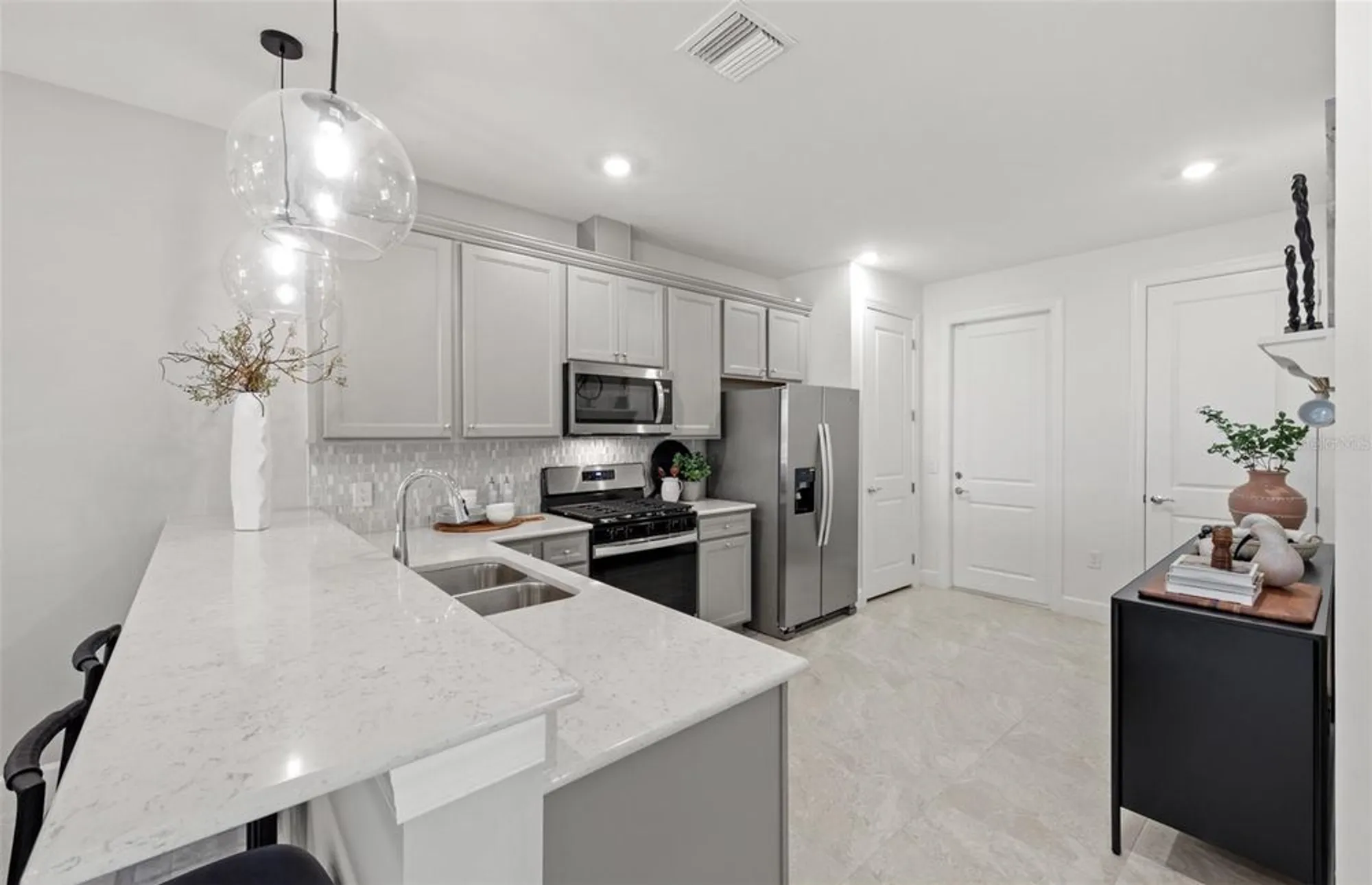 Property Slideshow image 7 of 29 | 18730 indian rock pl, Lakewood Ranch, FL, 34211