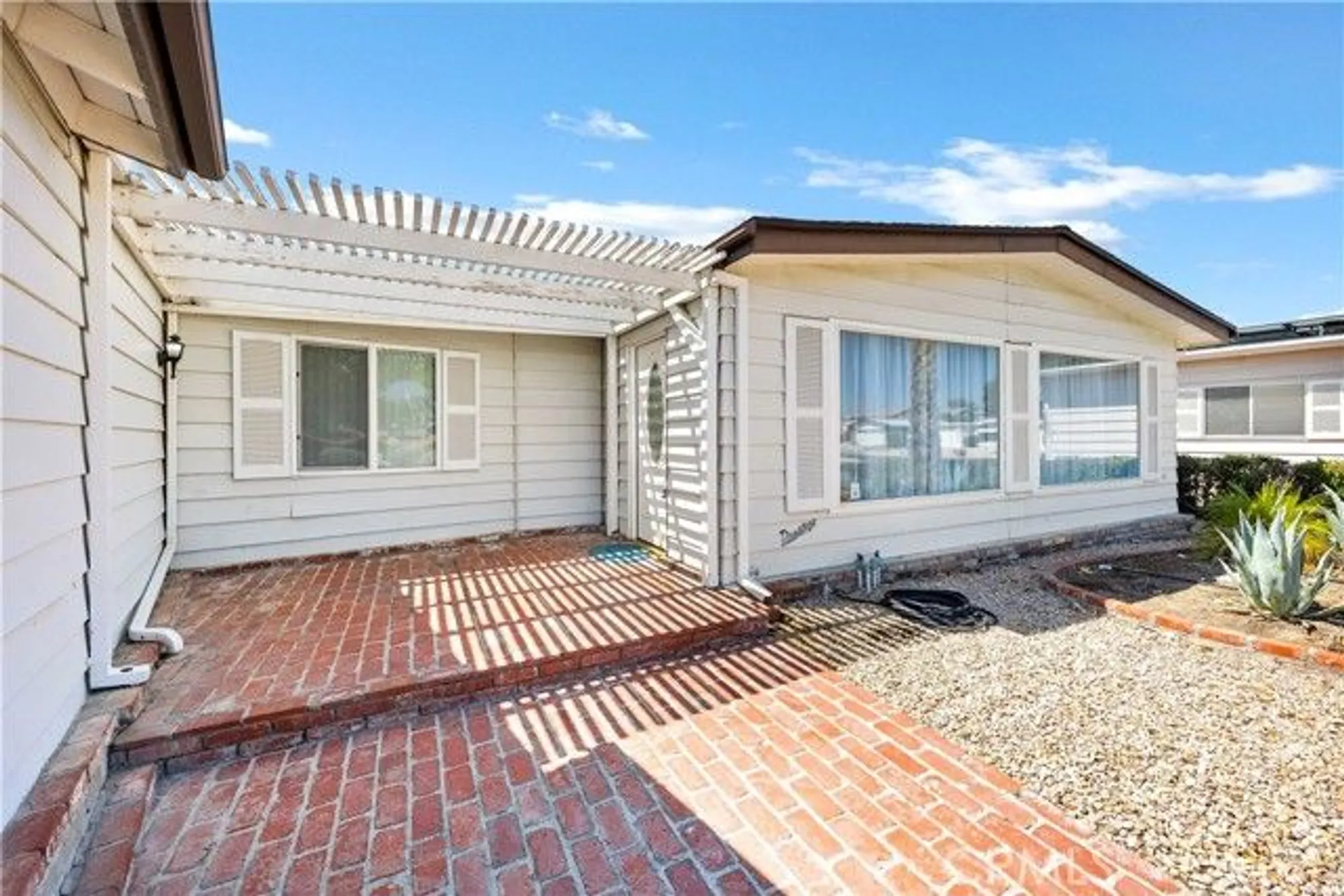 Property Slideshow image 4 of 34 | 2953 manzanita way, Hemet, CA, 92545