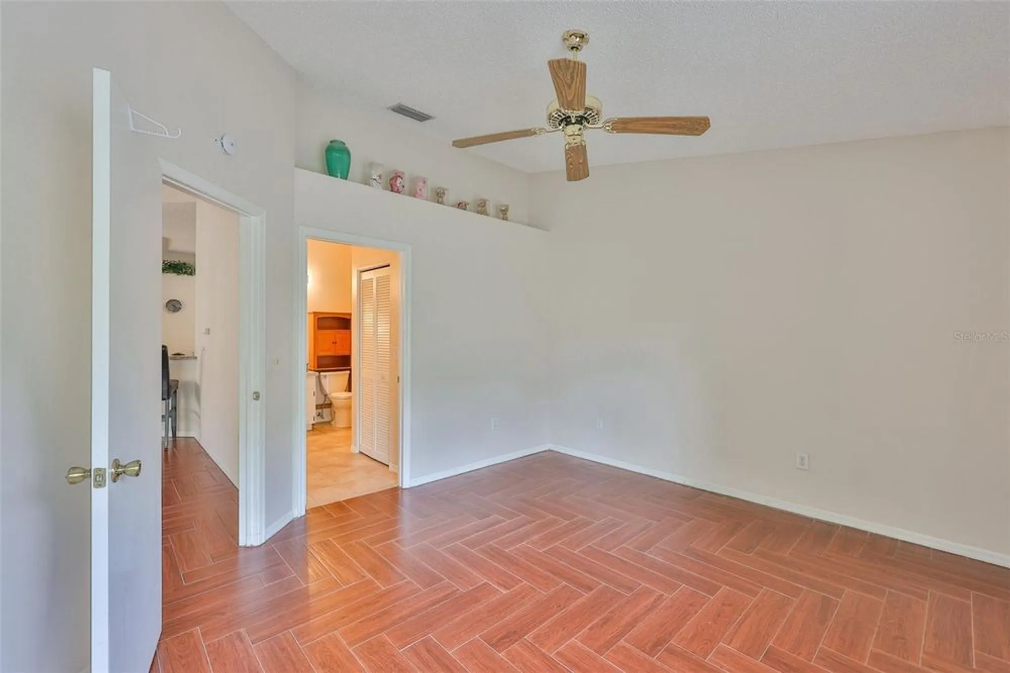 Property Slideshow image 17 of 40 | 2433 nantucket harbor loop, Sun City Center, FL, 33573