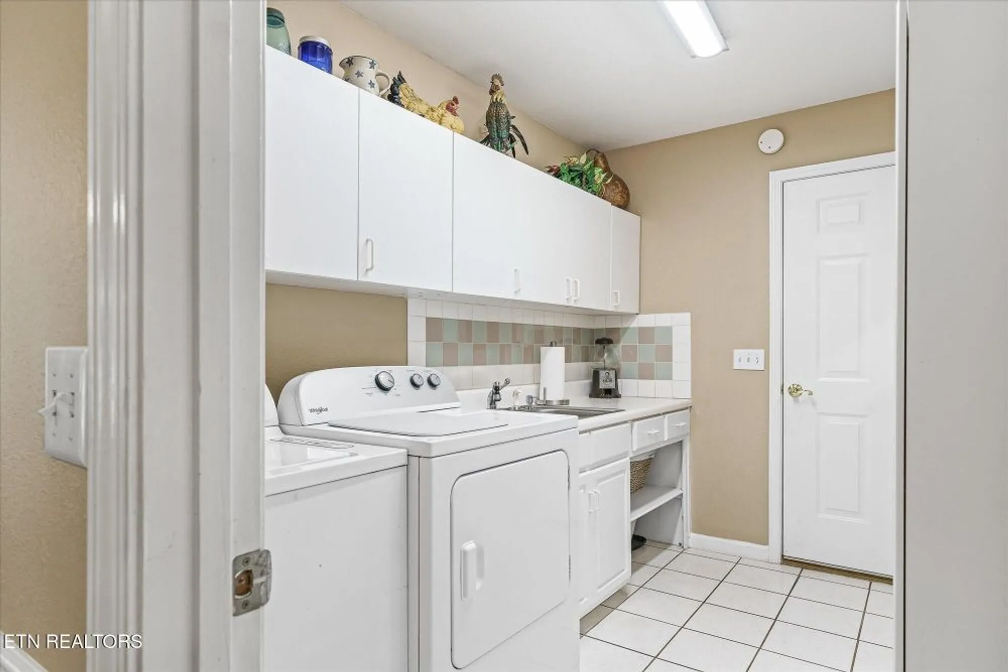 Property Slideshow image 15 of 26 | 545 snead dr, Crossville, TN, 38558