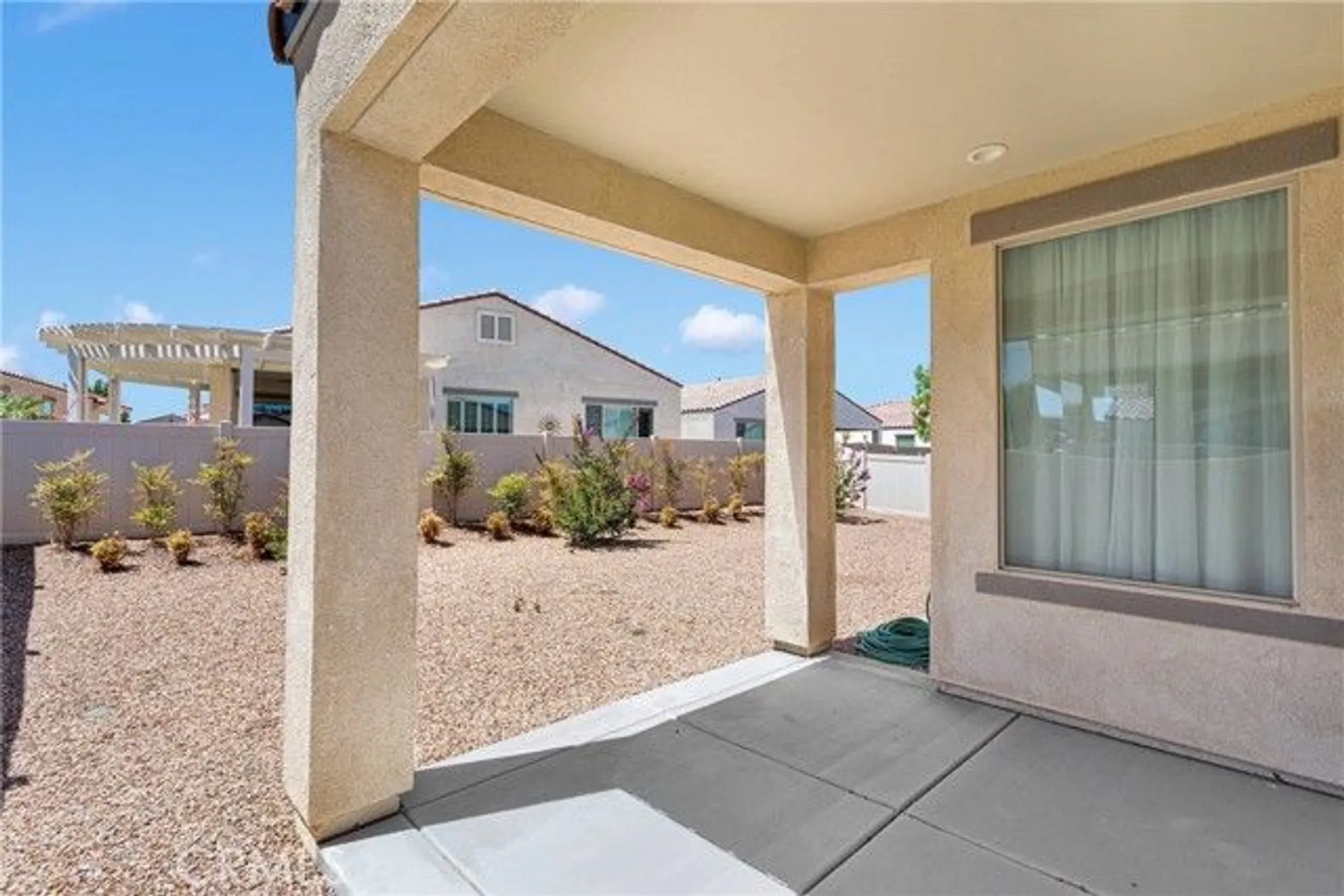 Property Slideshow image 35 of 46 | 18935 lariat st, Apple Valley, CA, 92308