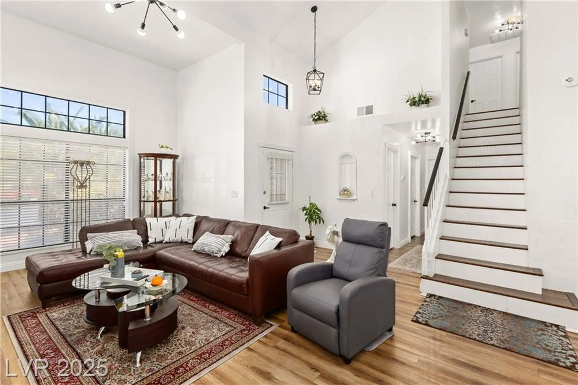 Property Slideshow image 4 of 47 | 5553 singing hills dr, Las Vegas, NV, 89130