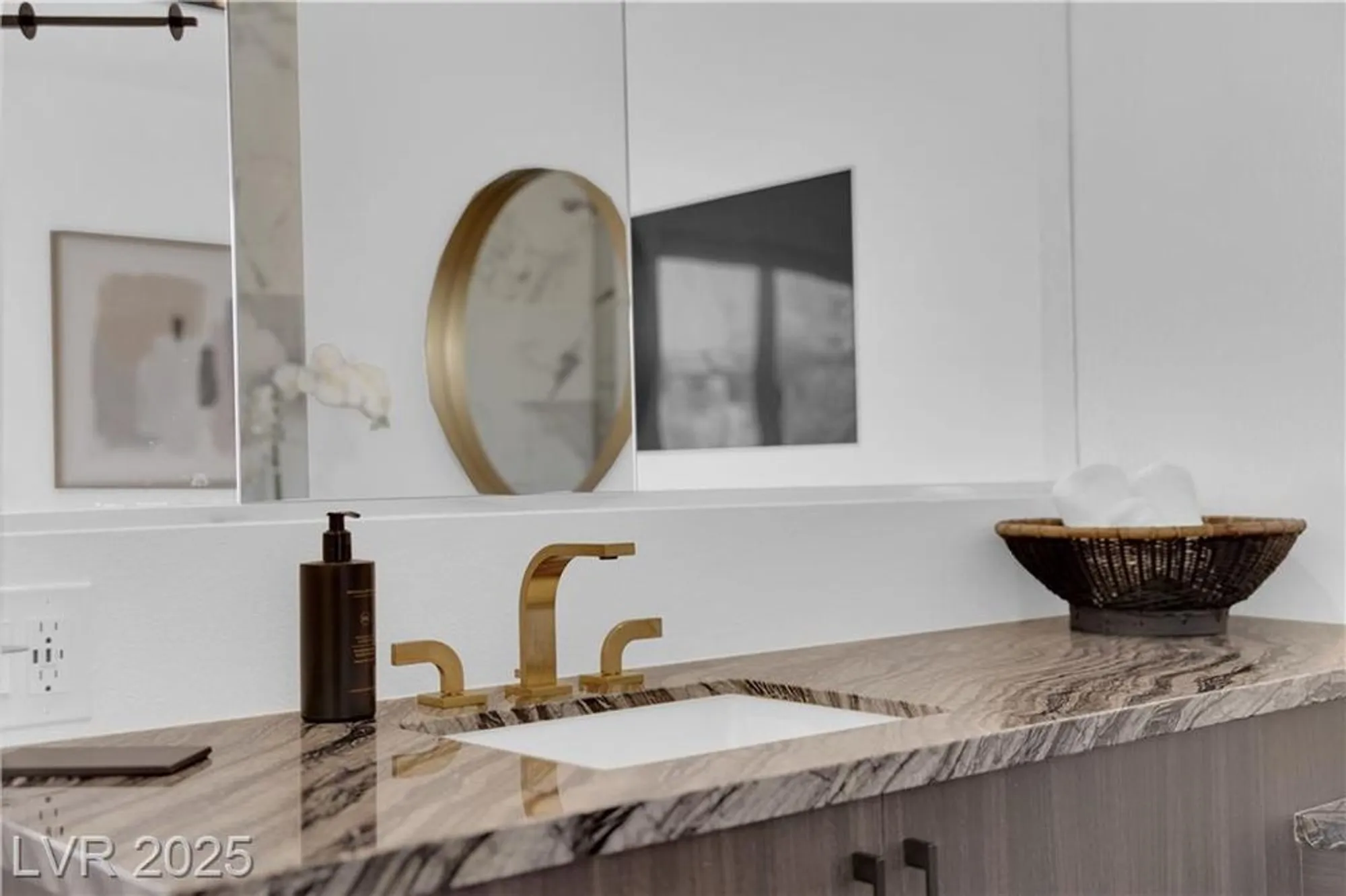 Property Slideshow image 38 of 95 | 16 canyon shores pl, Henderson, NV, 89011