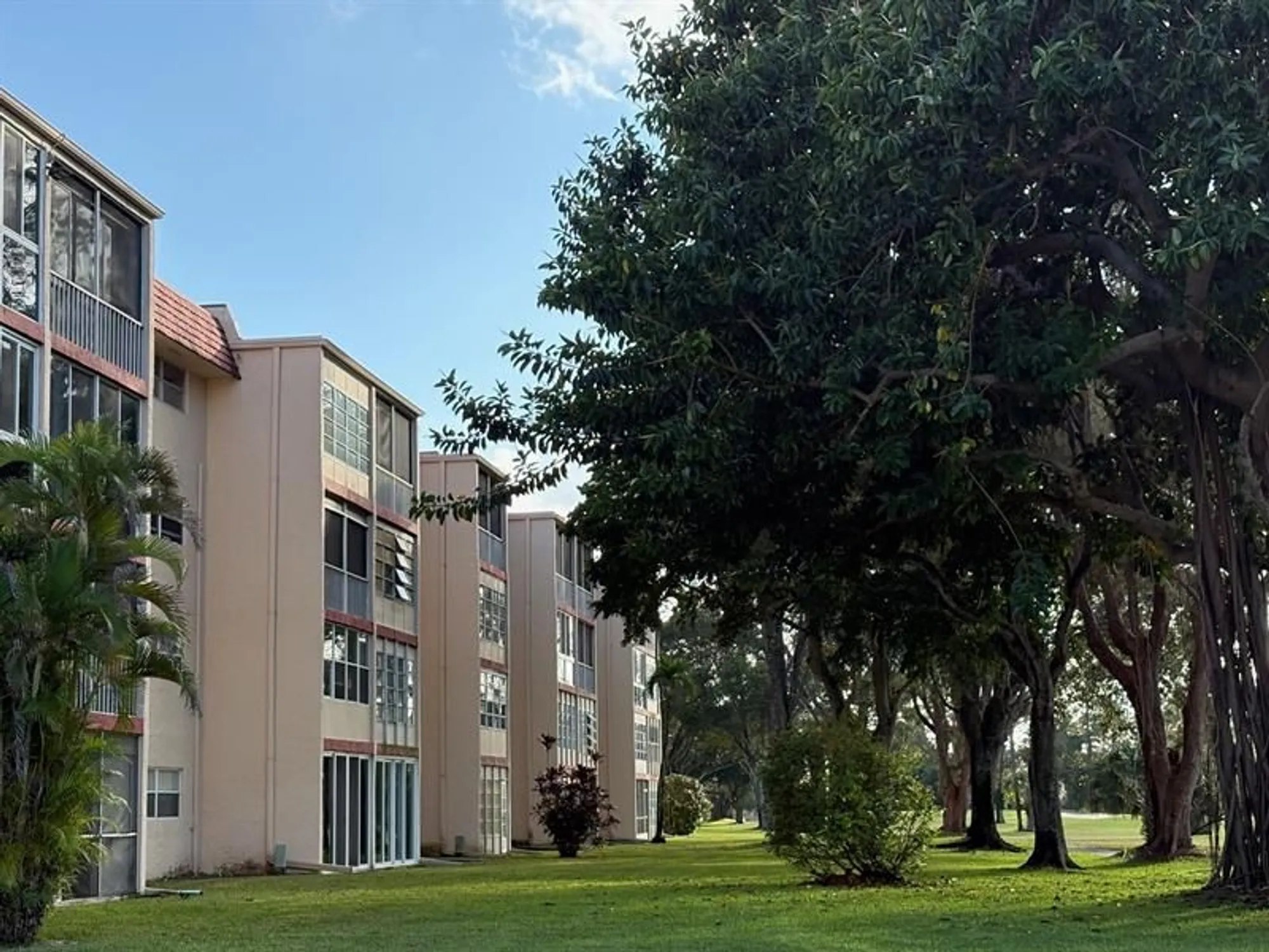 Property Slideshow image 35 of 70 | 1055 country club dr 404, Margate, FL, 33063