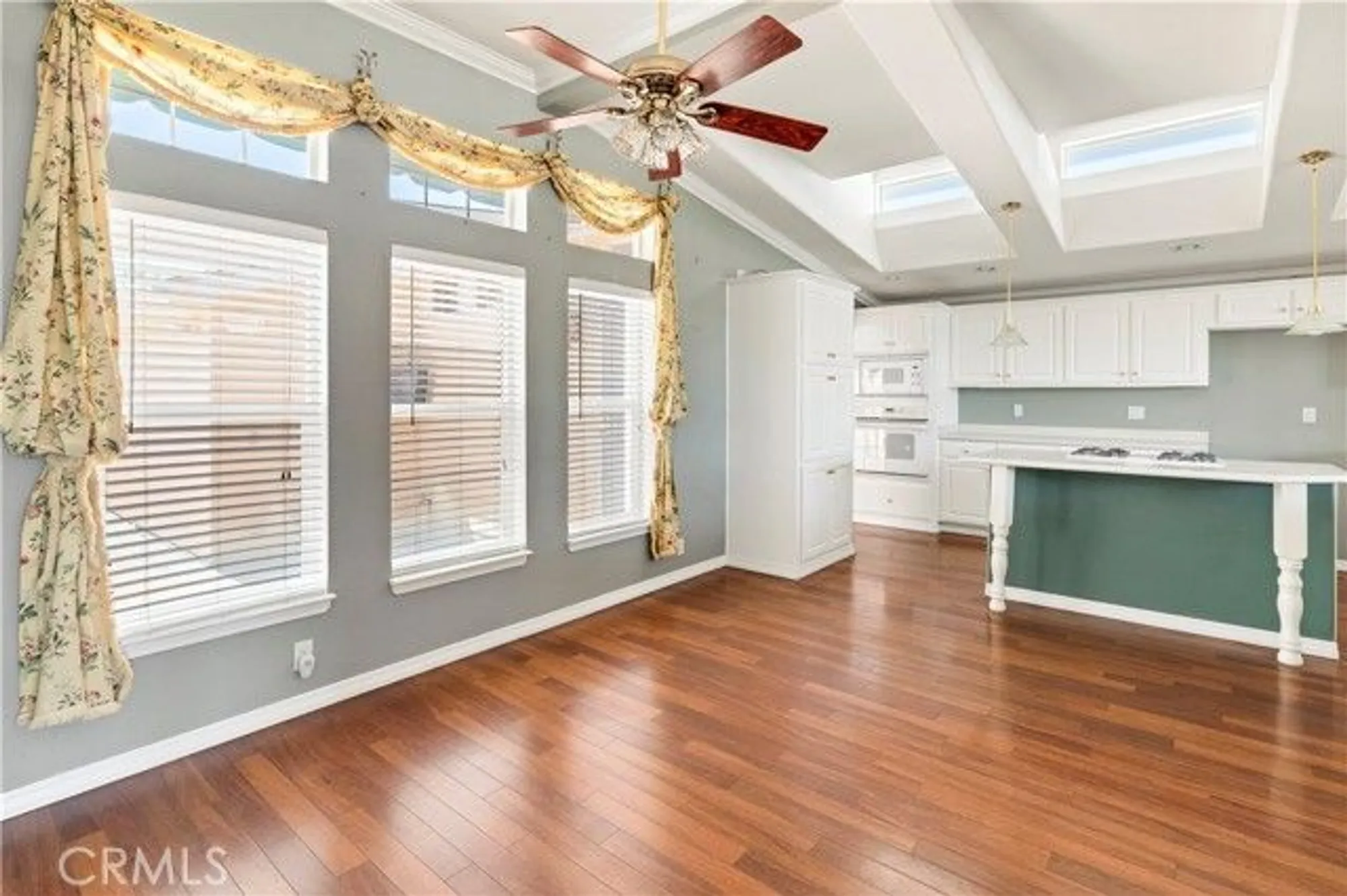 Property Slideshow image 20 of 48 | 2752 peach tree st, Hemet, CA, 92545