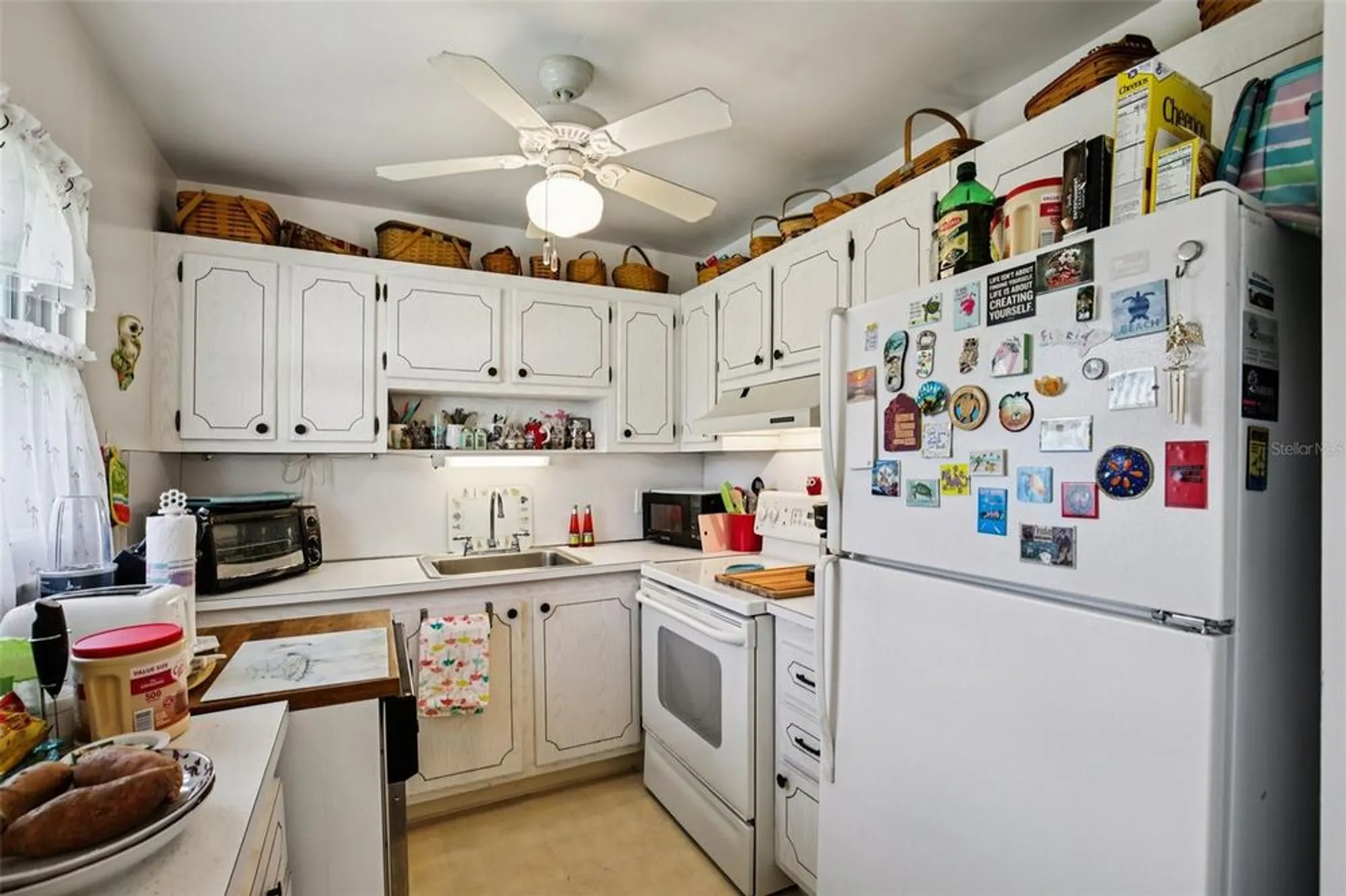 Property Slideshow image 9 of 51 | 201 kings blvd 13, Sun City Center, FL, 33573