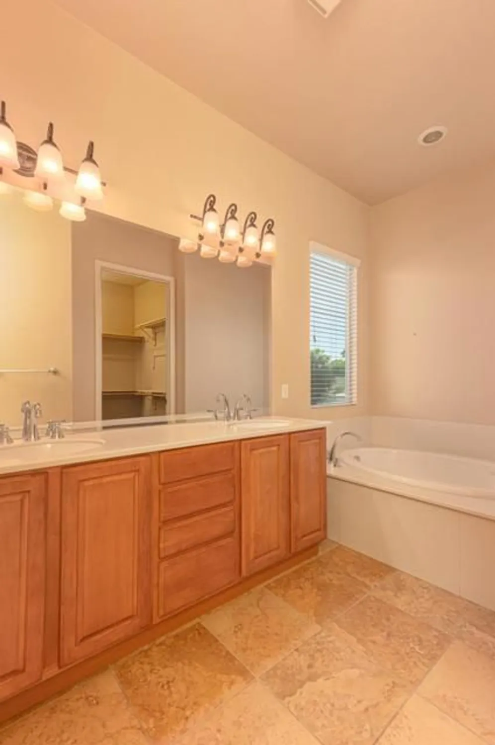 Property Slideshow image 19 of 25 | 81876 avenida sombra, Indio, CA, 92203