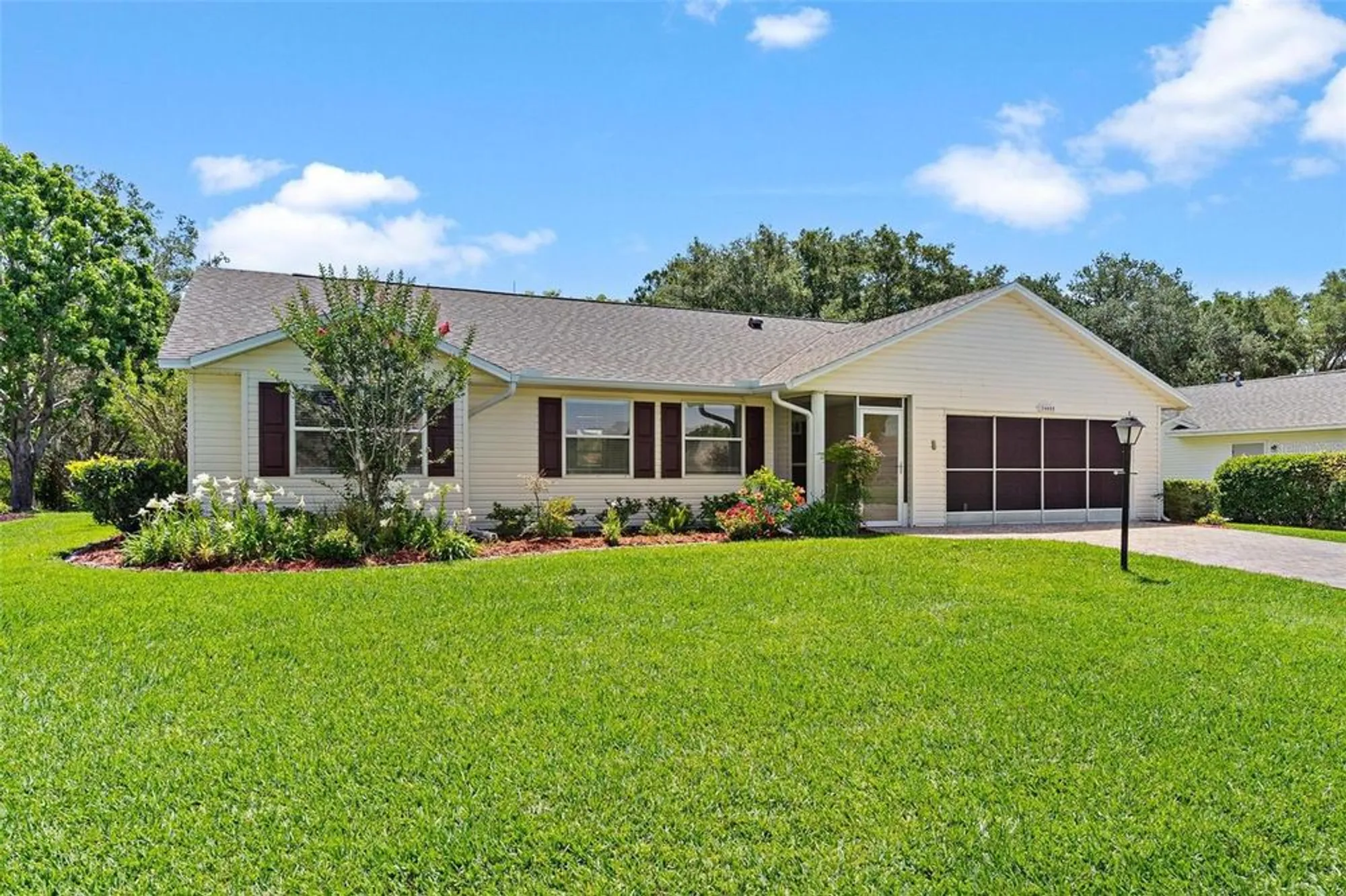 Property Slideshow image 1 of 48 | 26608 racquet cir, Leesburg, FL, 34748