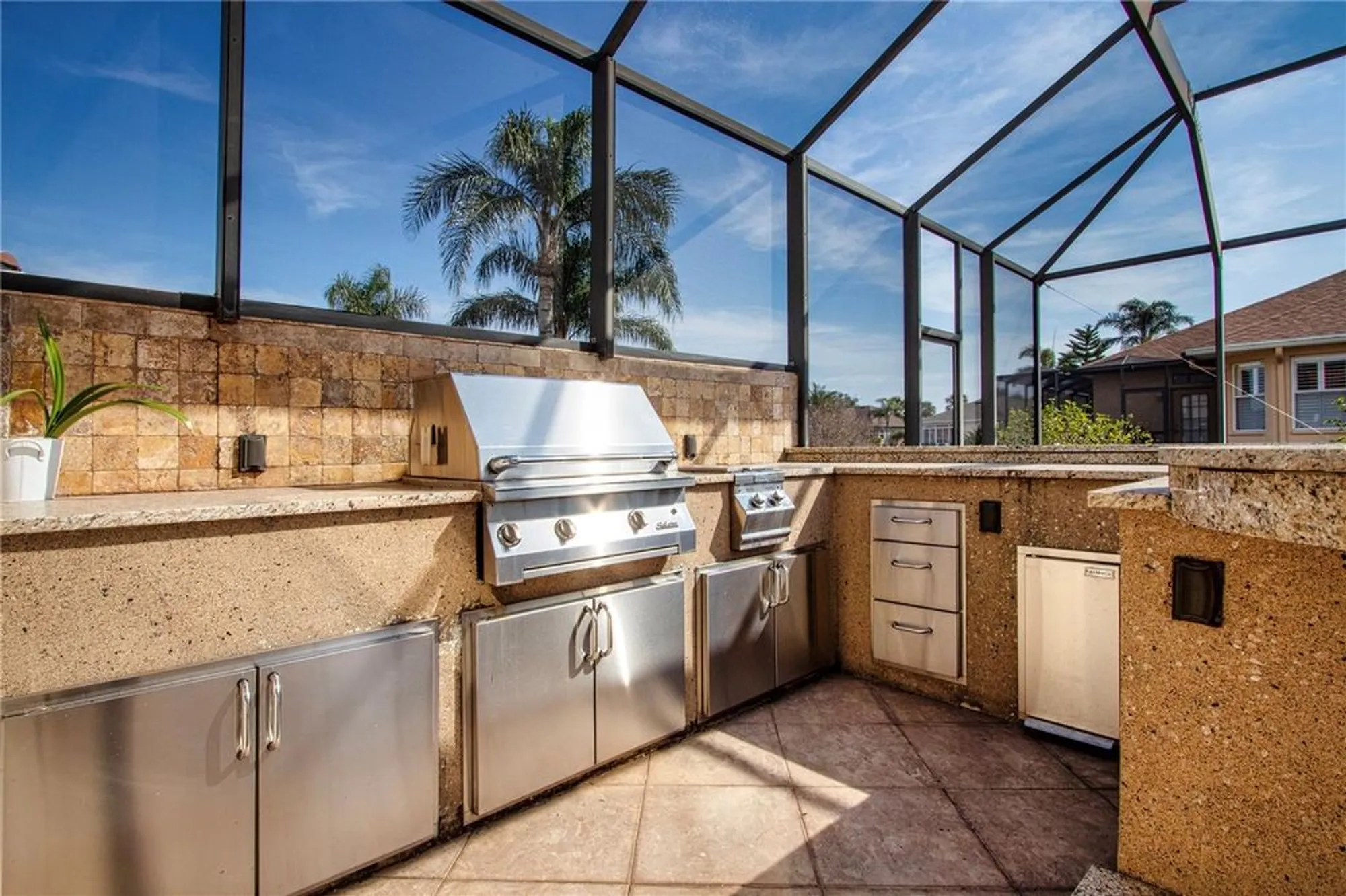 Property Slideshow image 33 of 74 | 1115 signature dr, Sun City Center, FL, 33573