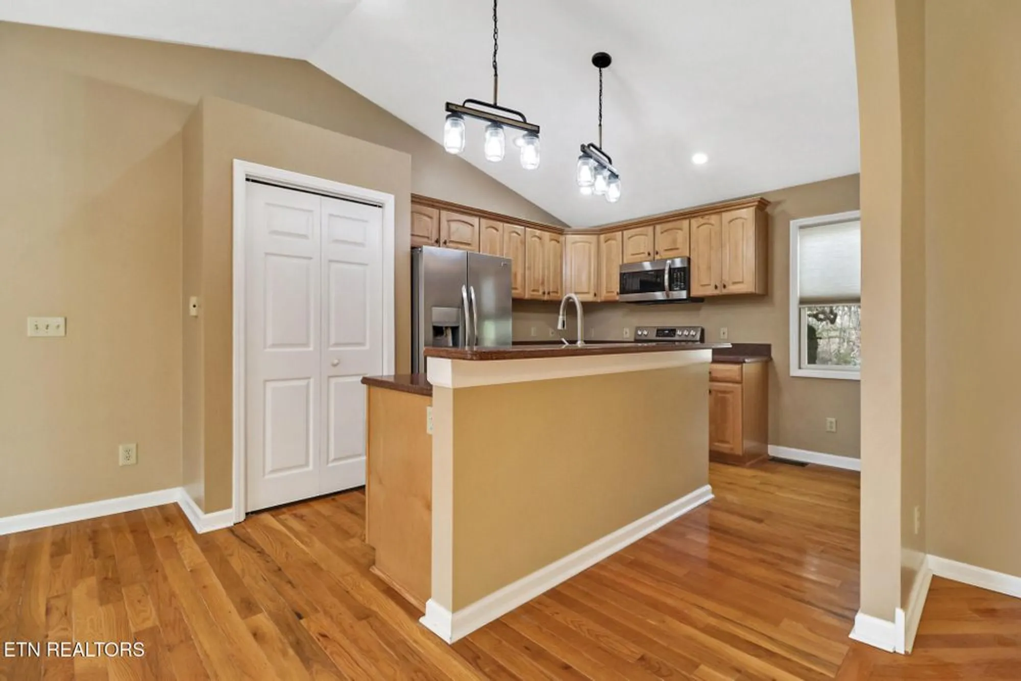 Property Slideshow image 19 of 41 | 125 fairhaven dr, Crossville, TN, 38558