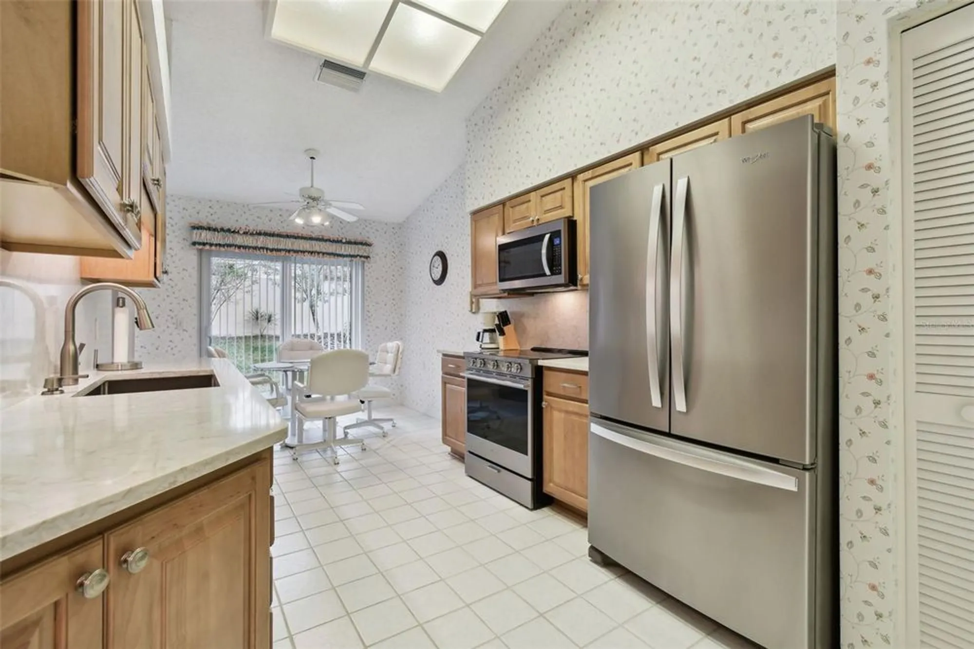 Property Slideshow image 4 of 38 | 1700 highland club ct, Palm Harbor, FL, 34684