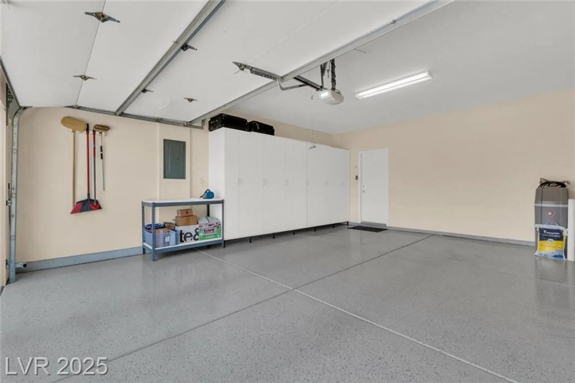 Property Slideshow image 30 of 37 | 1668 sebring hills dr, Henderson, NV, 89052