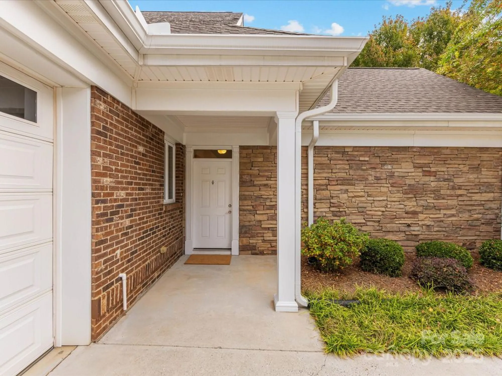 Property Slideshow image 7 of 47 | 2963 bellasera way, Matthews, NC, 28105