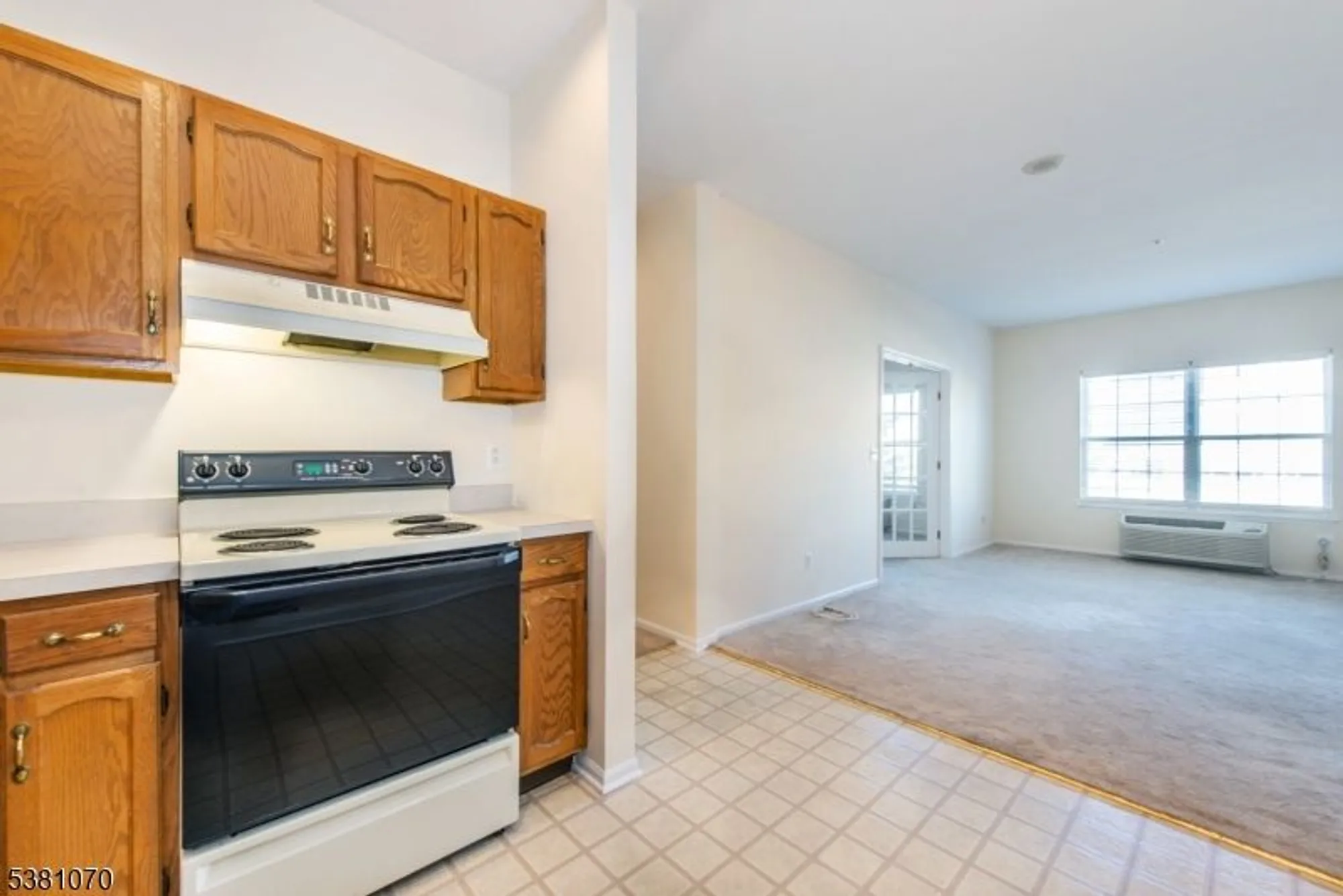 Property Slideshow image 9 of 32 | 2 richmond rd apt 210 210, West Milford, NJ, 07480