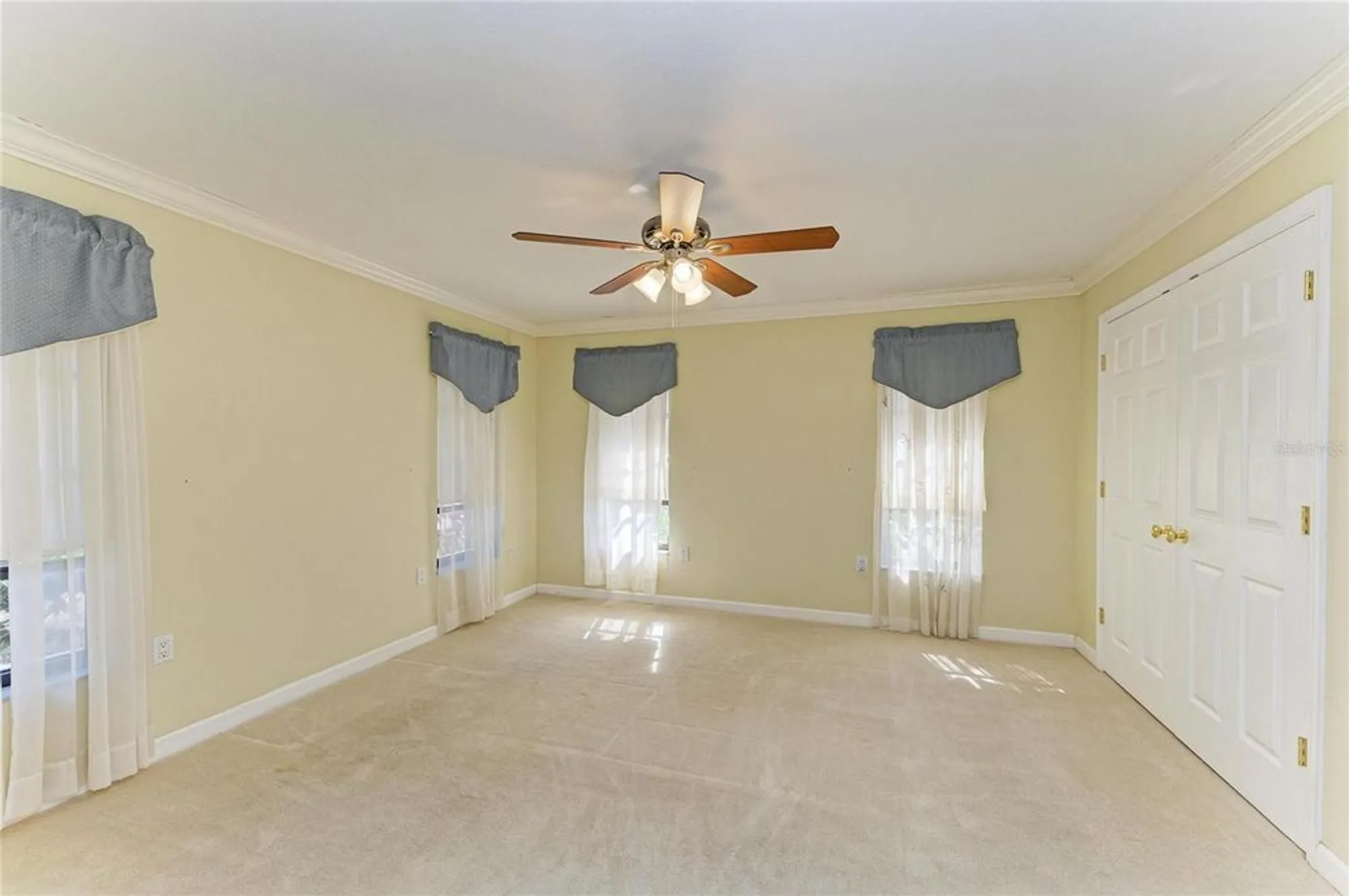 Property Slideshow image 42 of 83 | 5668 country lakes dr, Sarasota, FL, 34243
