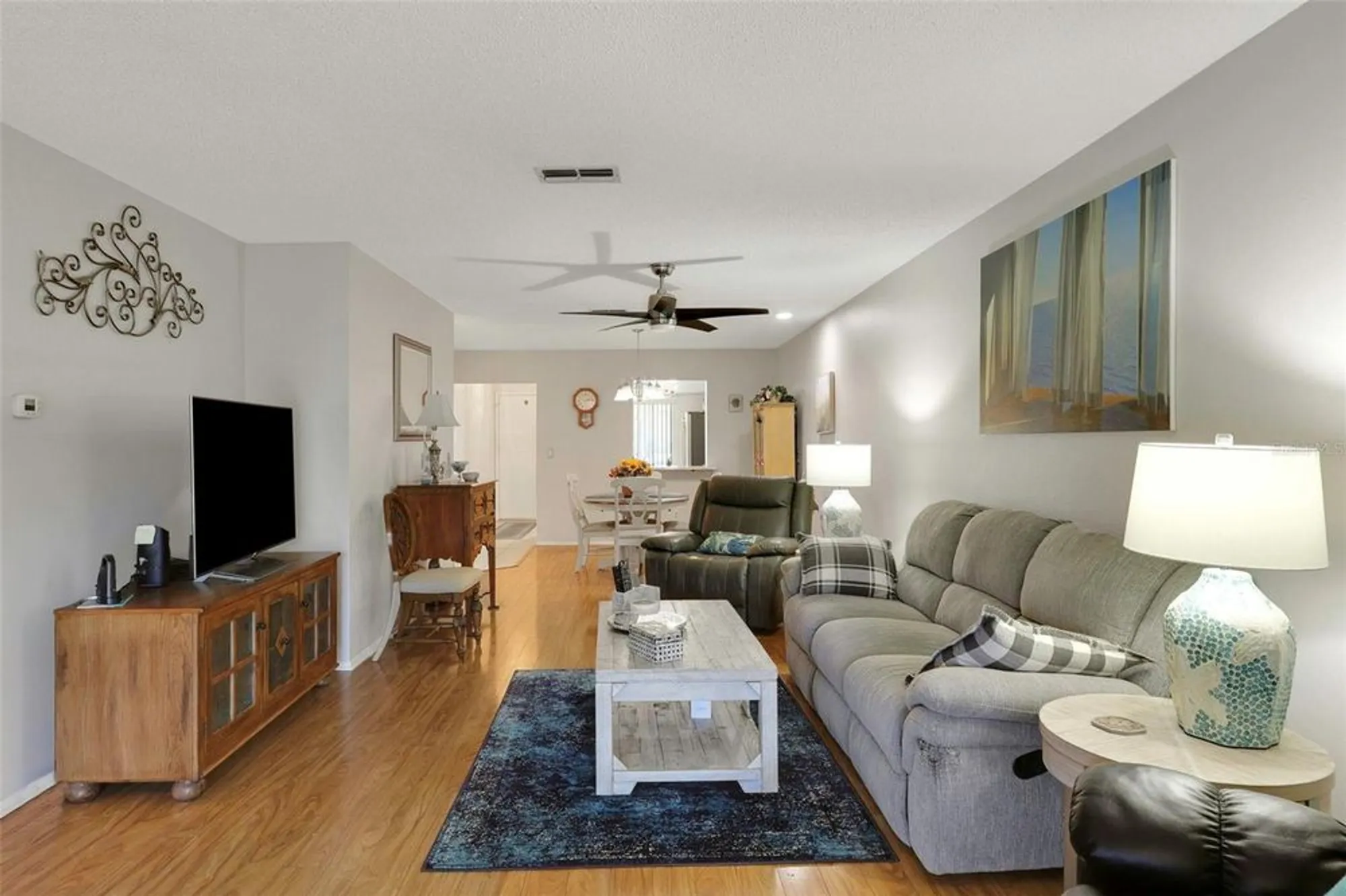 Property Slideshow image 11 of 37 | 1011 dunrobin dr b, Palm Harbor, FL, 34684