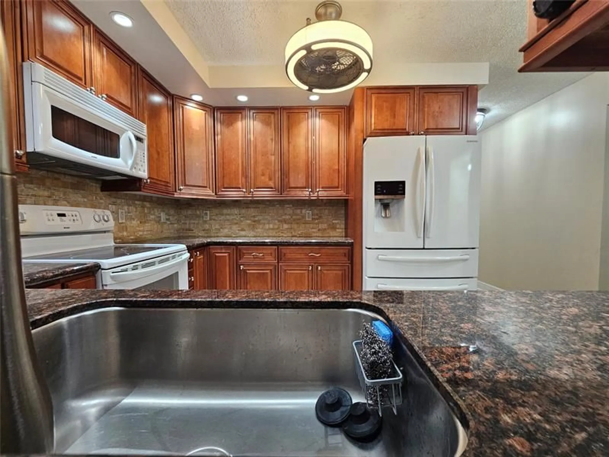 Property Slideshow image 17 of 36 | 9245 flynn cir apt 8, Boca Raton, FL, 33496
