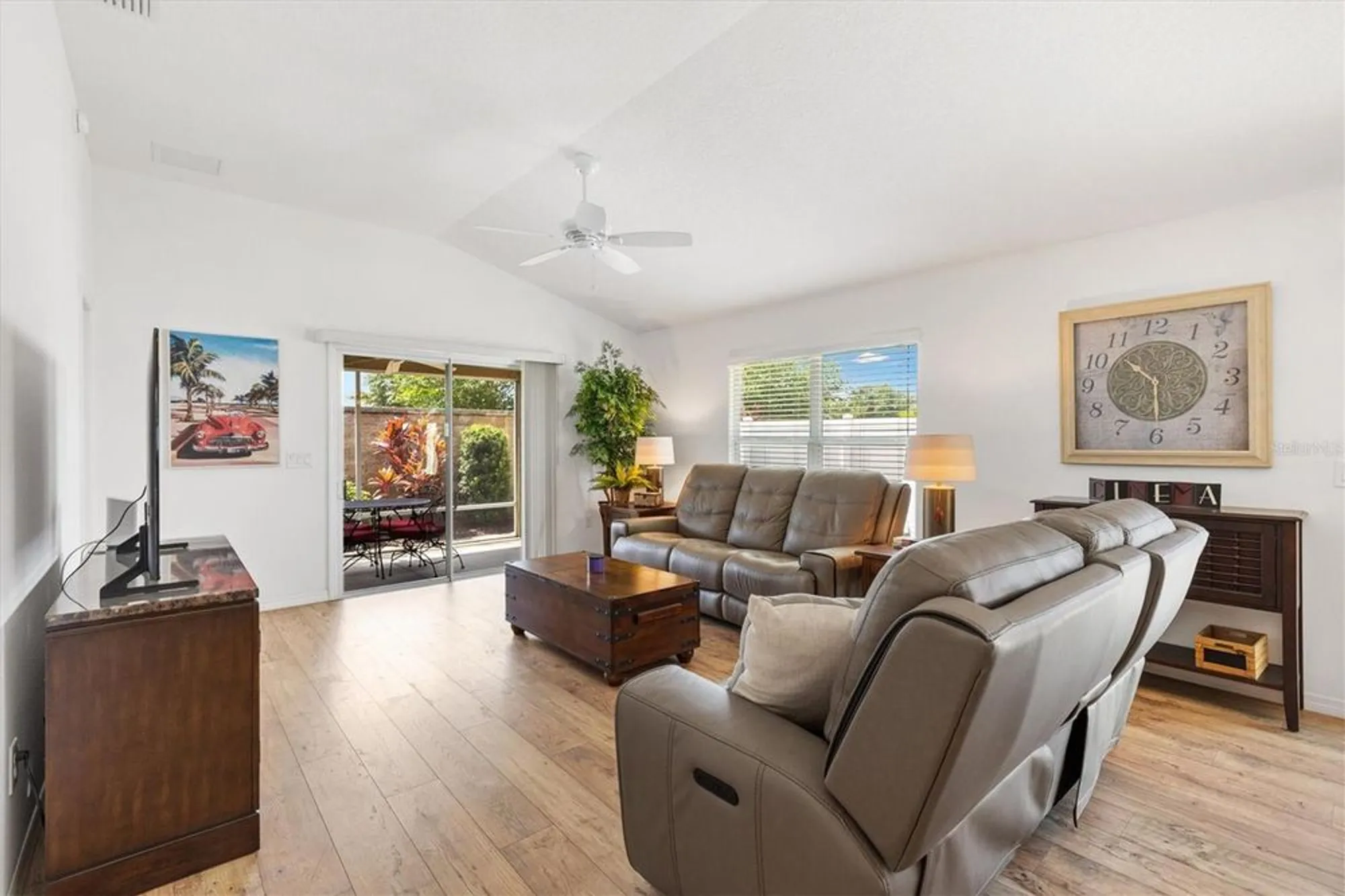 Property Slideshow image 9 of 27 | 3331 overland ter, The Villages, FL, 32163