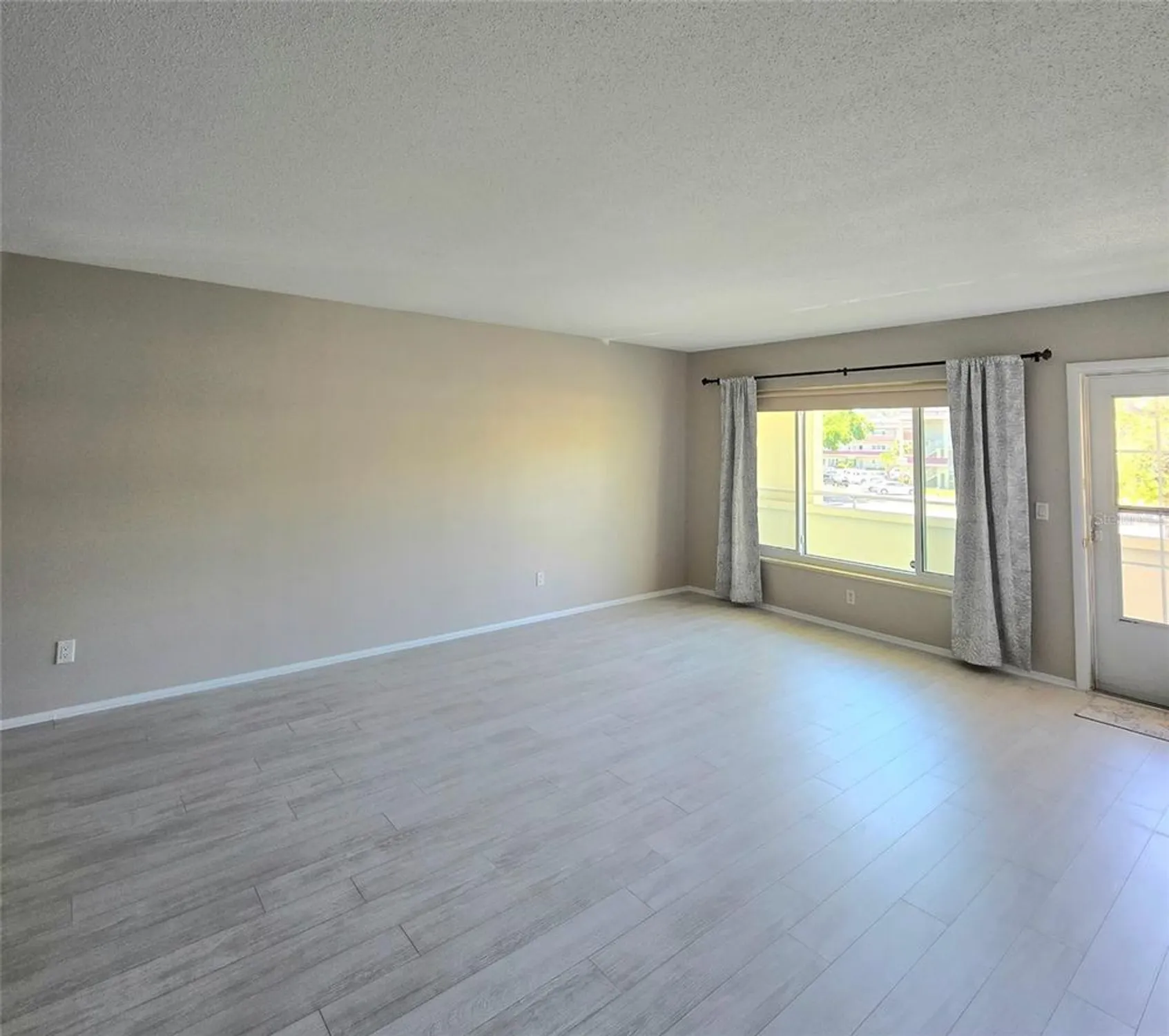 Property Slideshow image 3 of 26 | 2360 world parkway blvd apt 36, Clearwater, FL, 33763