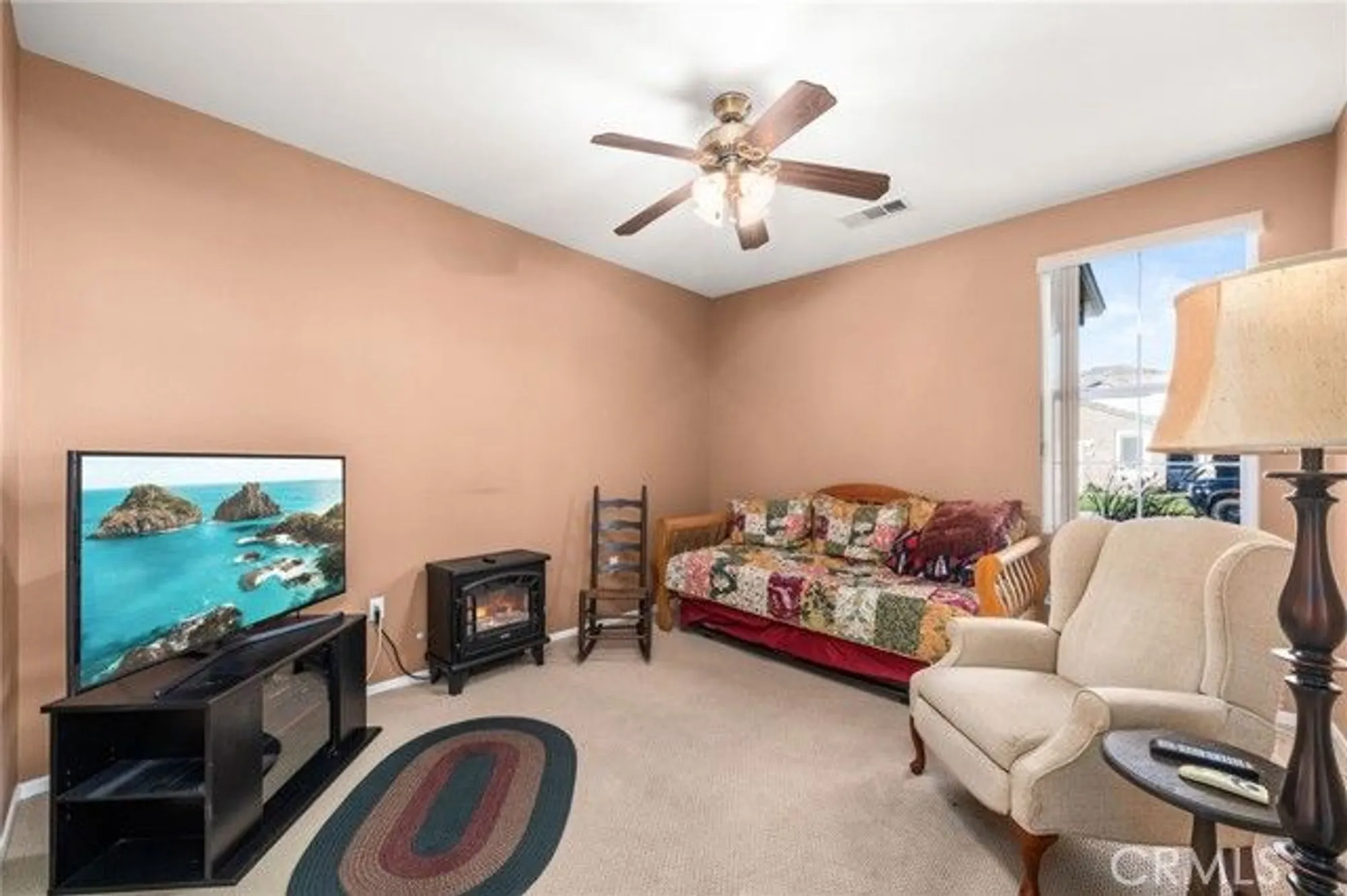 Property Slideshow image 9 of 37 | 382 casper dr, Hemet, CA, 92545