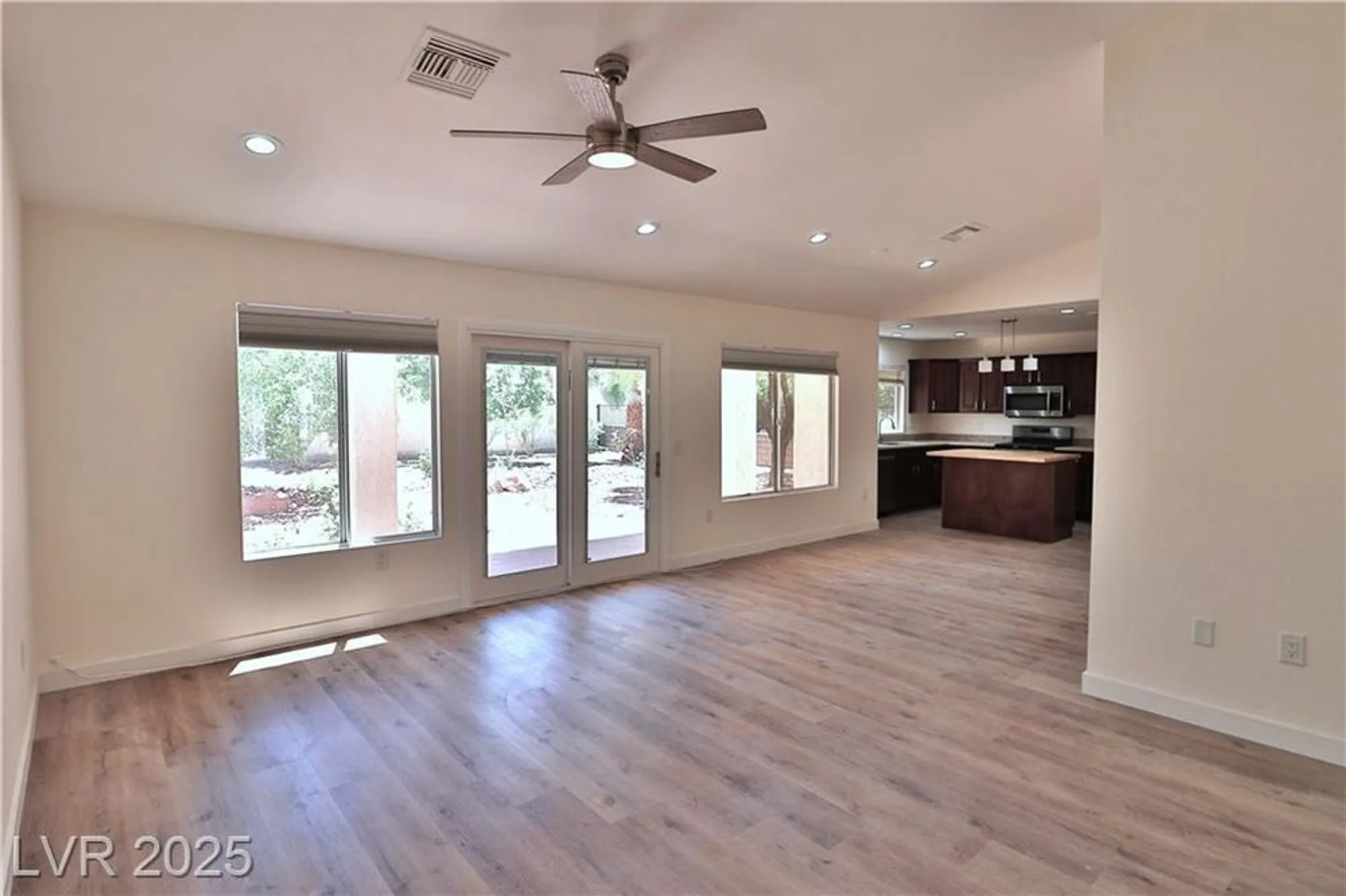 Property Slideshow image 12 of 39 | 9509 sundial dr, Las Vegas, NV, 89134