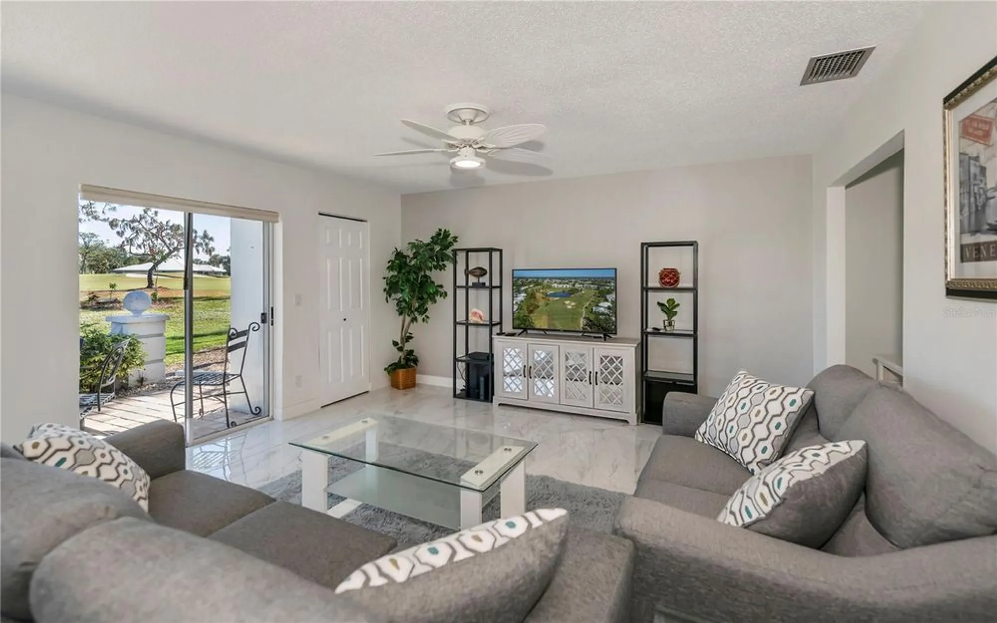Property Slideshow image 15 of 59 | 262 cerromar way 53, Venice, FL, 34293