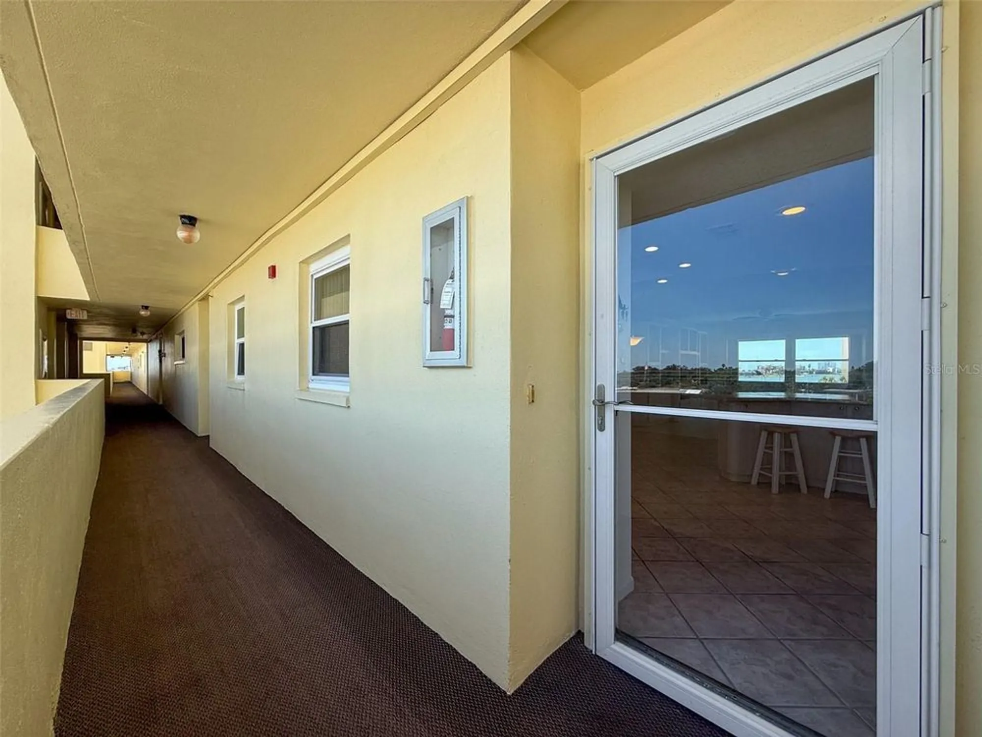 Property Slideshow image 4 of 32 | 4550 cove cir apt 507, St Petersburg, FL, 33708