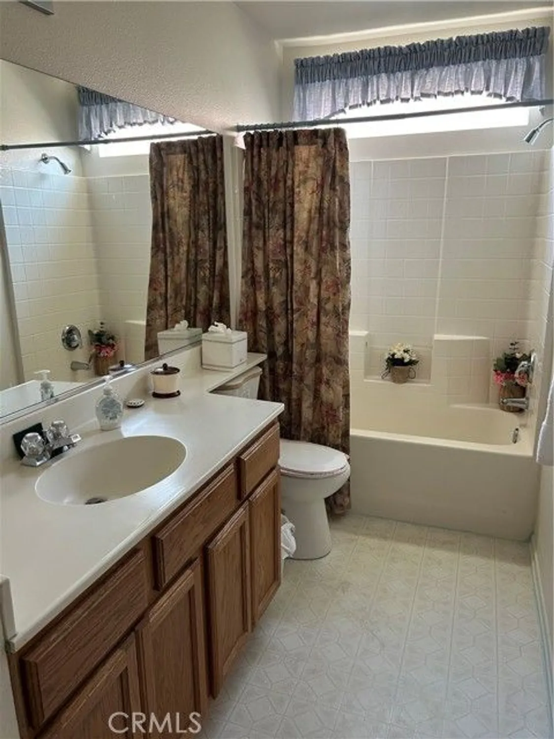 Property Slideshow image 20 of 24 | 11580 oak st, Apple Valley, CA, 92308