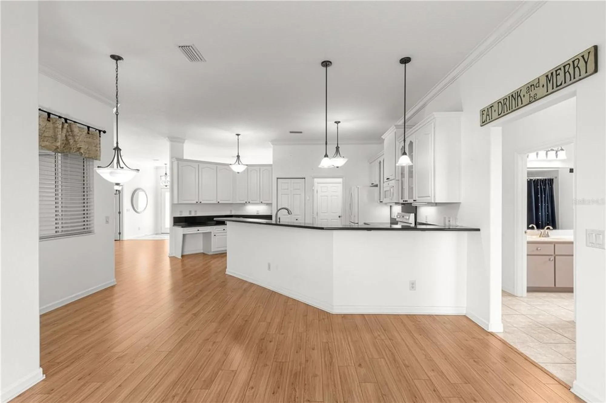 Property Slideshow image 21 of 44 | 5647 nw 25th loop, Ocala, FL, 34482