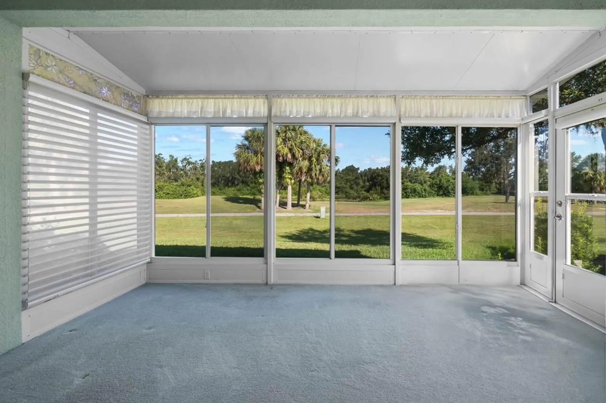 Property Slideshow image 3 of 63 | 1226 lyndhurst greens dr, Sun City Center, FL, 33573