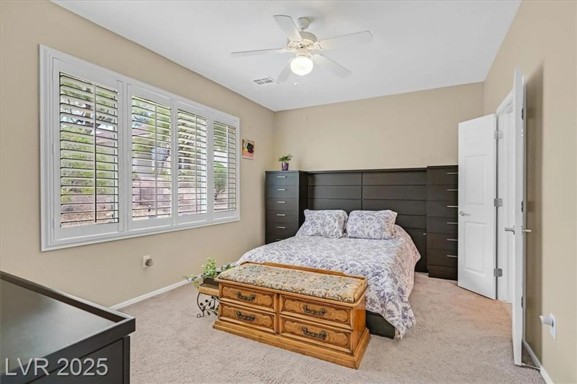 Property Slideshow image 15 of 35 | 2526 crater rock st, Henderson, NV, 89044