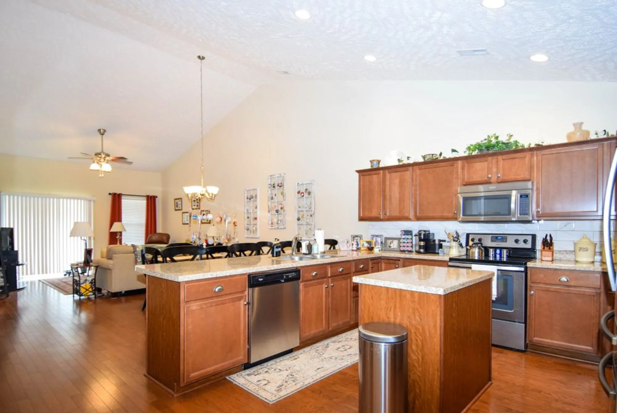 Property Slideshow image 16 of 43 | 395 devon chase hl 4703, Gallatin, TN, 37066