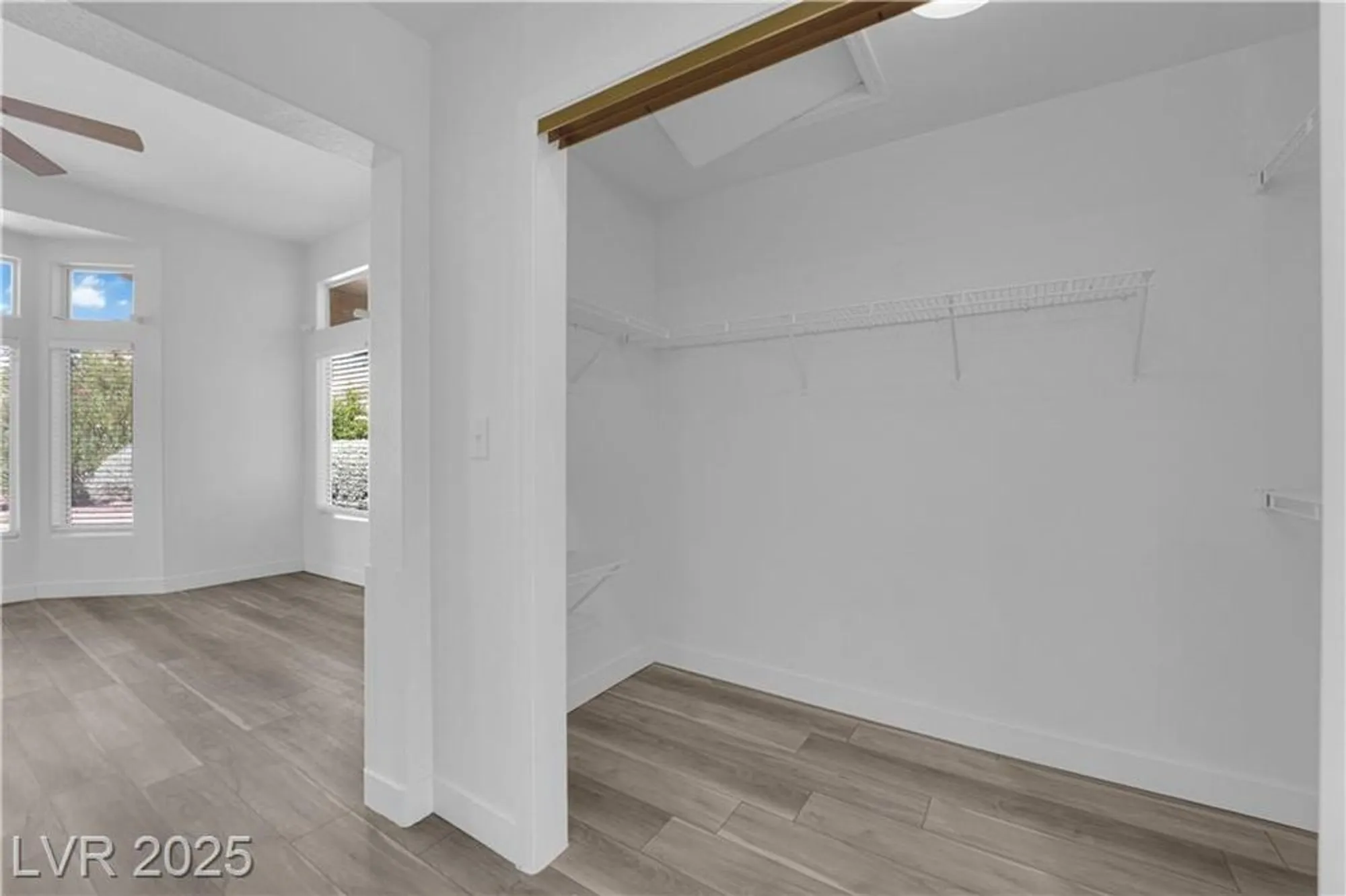 Property Slideshow image 26 of 35 | 10144 hunter springs dr, Las Vegas, NV, 89134