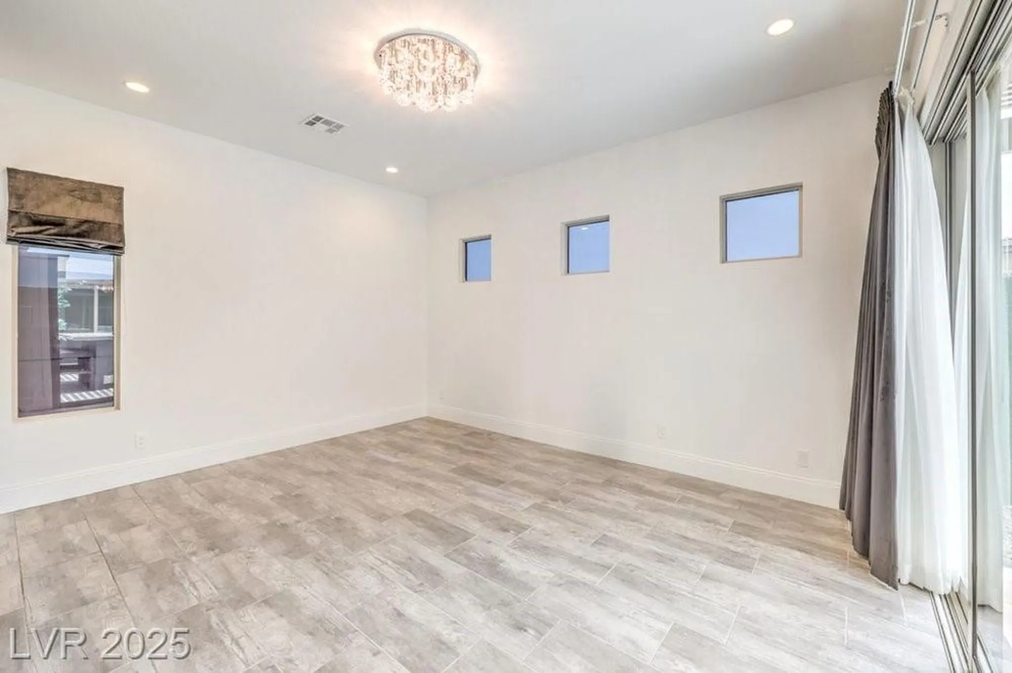 Property Slideshow image 15 of 62 | 9928 regency square ave, Las Vegas, NV, 89148