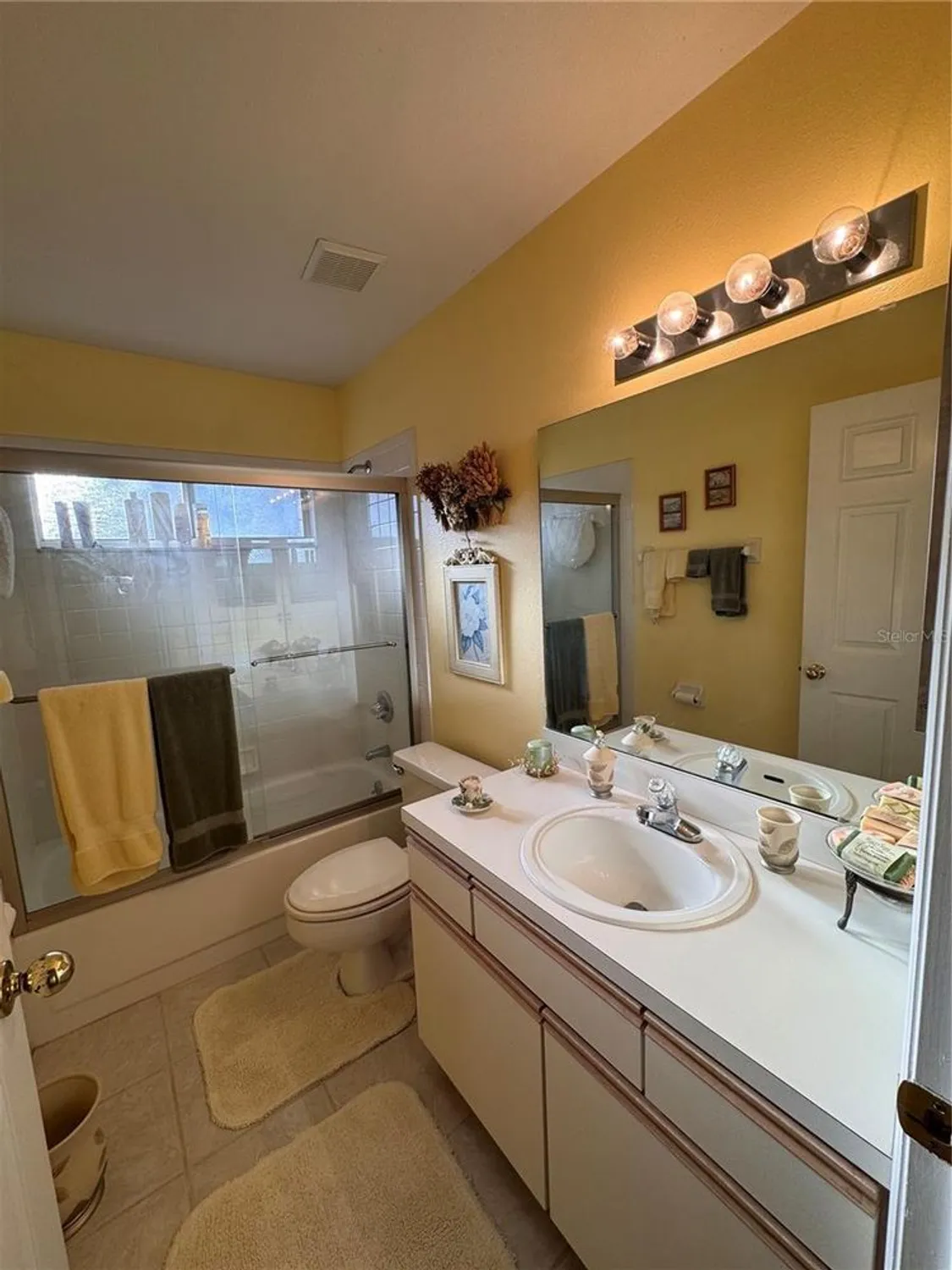 Property Slideshow image 31 of 100 | 25527 oak aly, Leesburg, FL, 34748