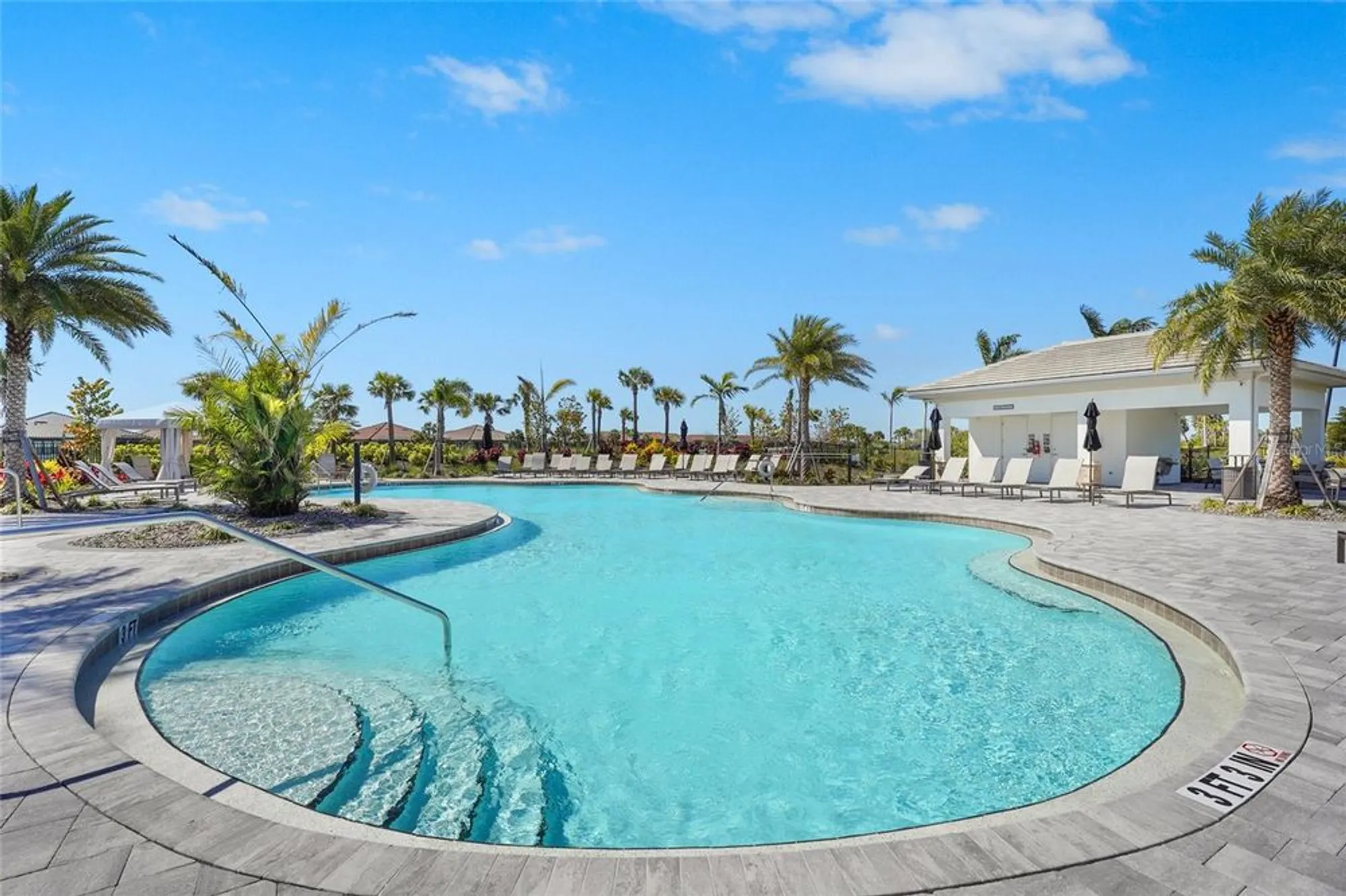 Property Slideshow image 28 of 41 | 10179 milky way cir, Sarasota, FL, 34241