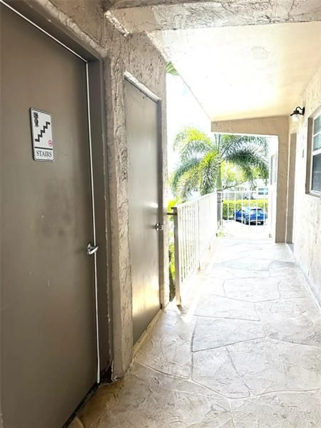 Property Slideshow image 18 of 34 | 2300 ne 1st ln apt 201, Boynton Beach, FL, 33435